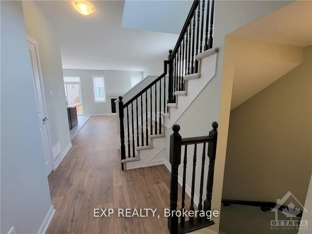 Photo 6 of 65 Teelin Circle, Ottawa, Barrhaven - Half Moon Bay — HOMEH