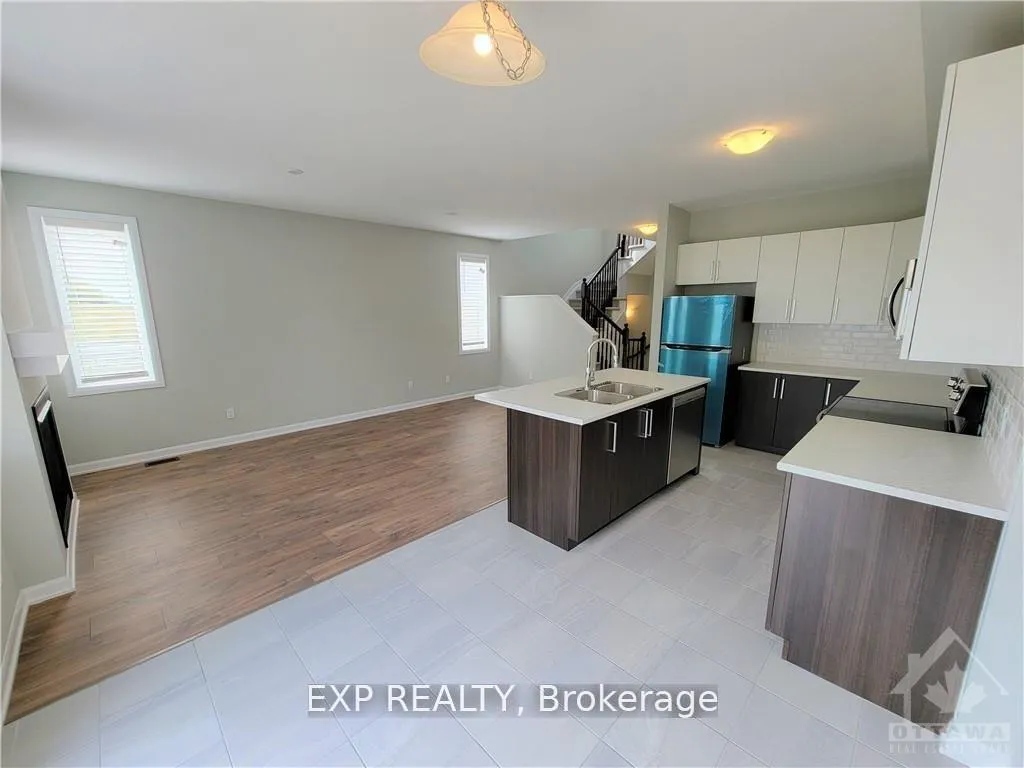Photo 11 of 65 Teelin Circle, Ottawa, Barrhaven - Half Moon Bay — HOMEH