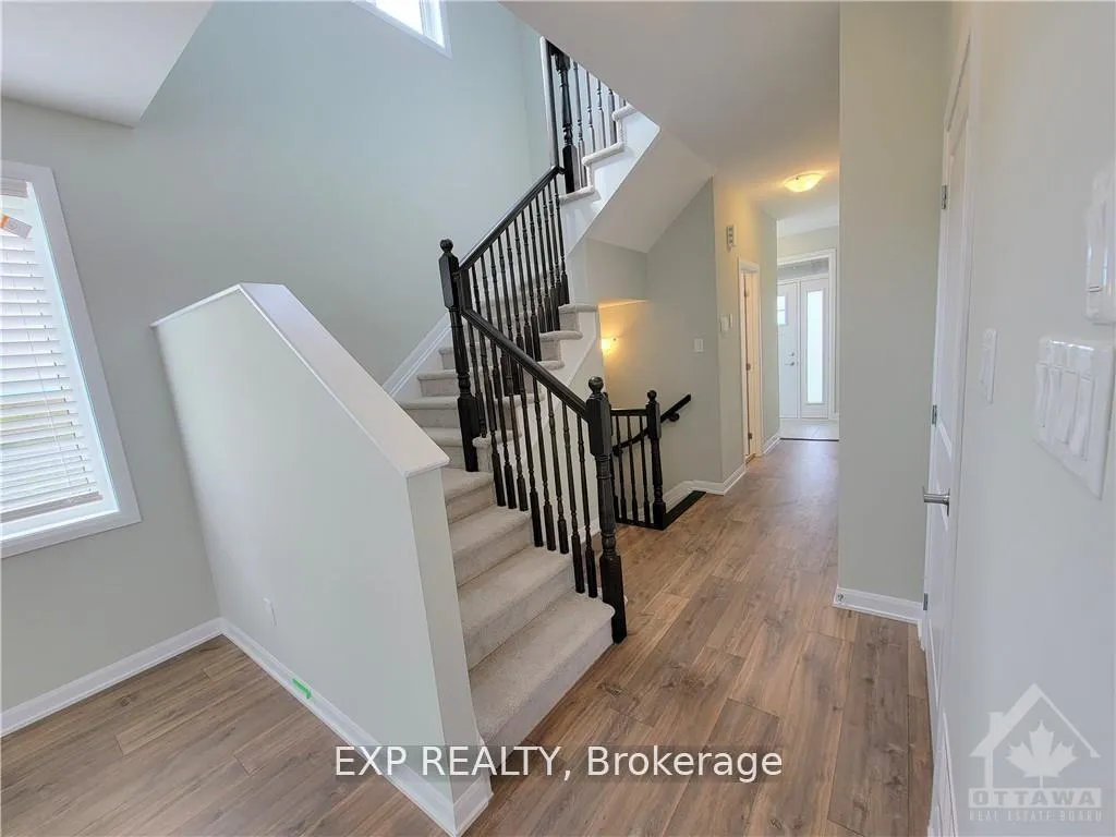 Photo 12 of 65 Teelin Circle, Ottawa, Barrhaven - Half Moon Bay — HOMEH