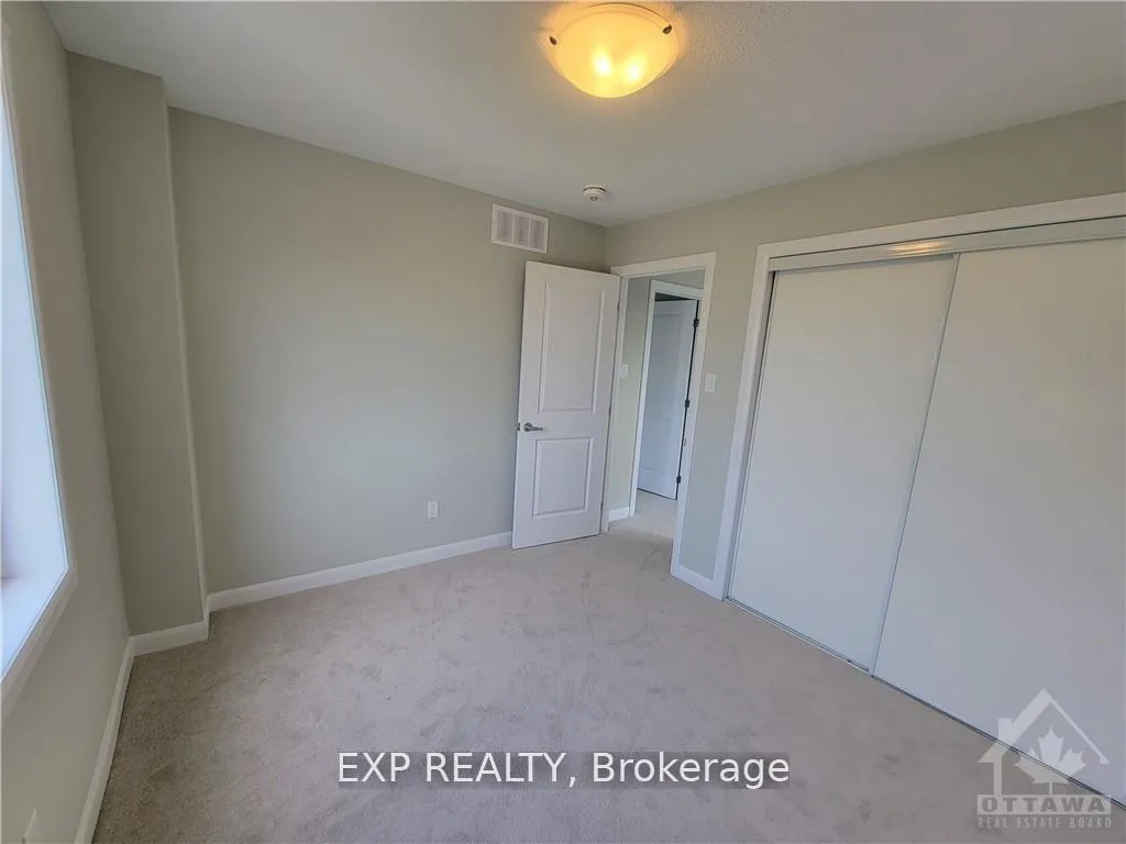 Photo 16 of 65 Teelin Circle, Ottawa, Barrhaven - Half Moon Bay — HOMEH