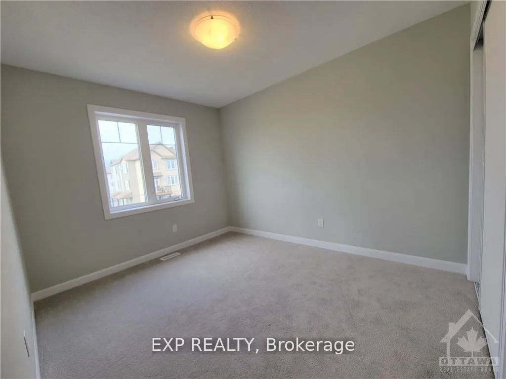 Photo 17 of 65 Teelin Circle, Ottawa, Barrhaven - Half Moon Bay — HOMEH