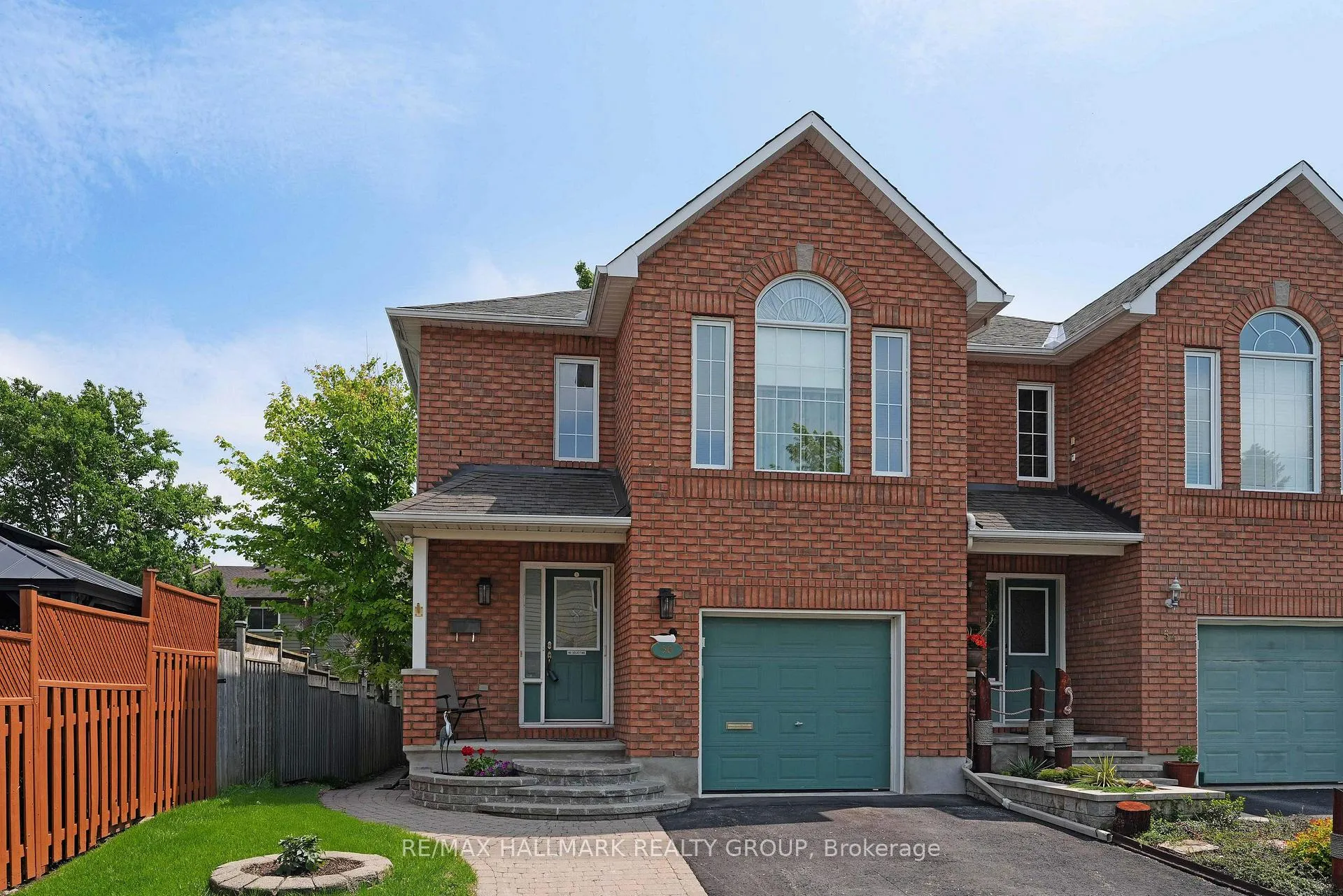 Photo 2 of 56 Roseanne Lane, Ottawa, Blackburn Hamlet (South) — HOMEH