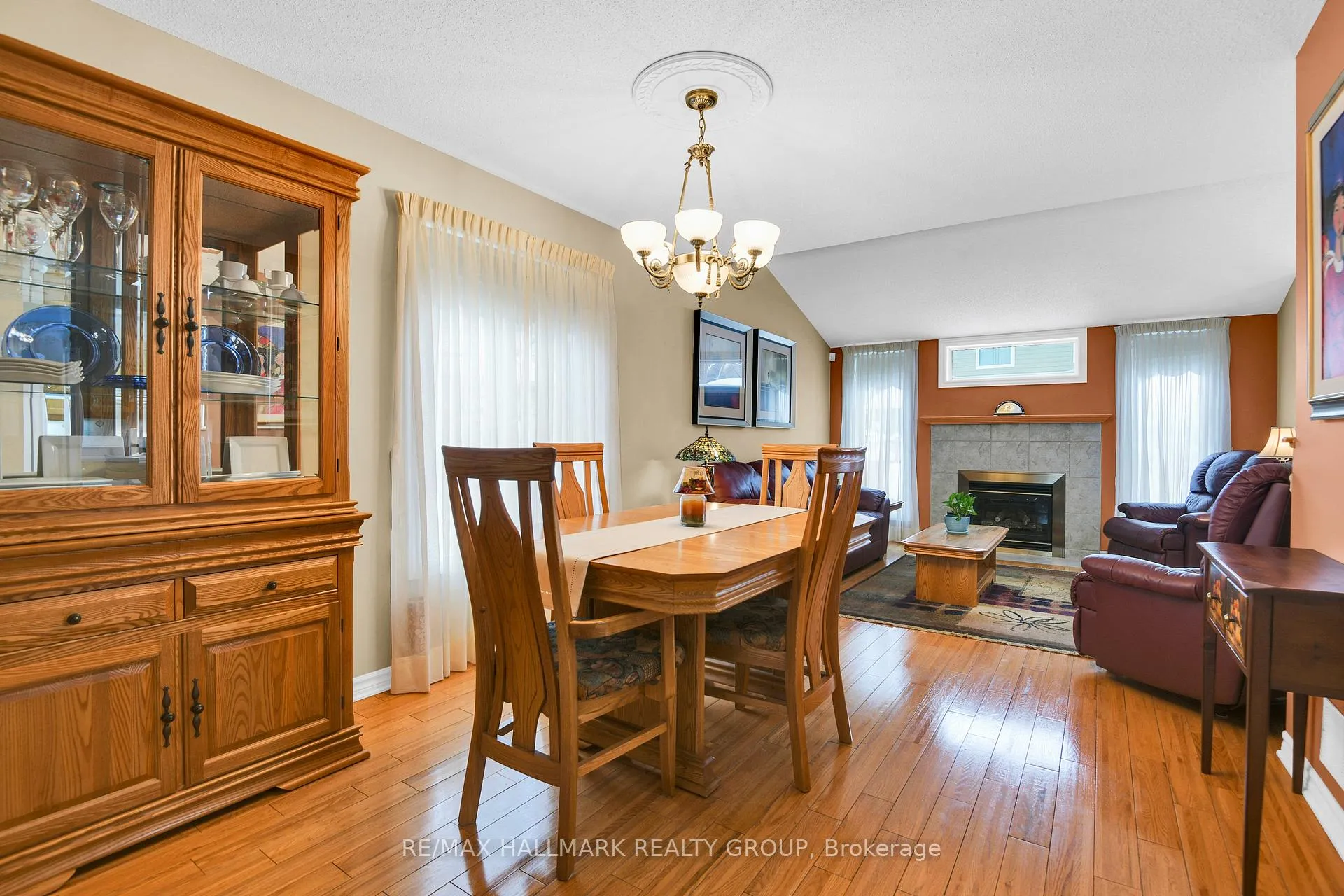 Photo 7 of 56 Roseanne Lane, Ottawa, Blackburn Hamlet (South) — HOMEH