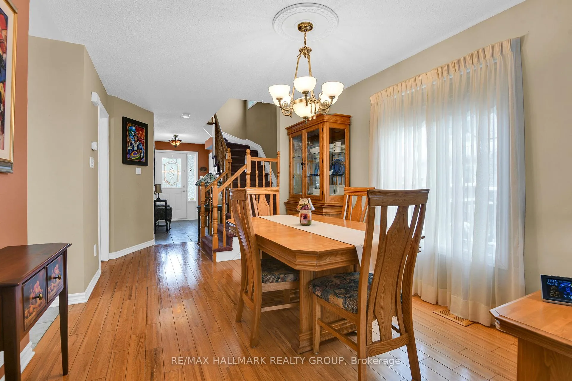 Photo 8 of 56 Roseanne Lane, Ottawa, Blackburn Hamlet (South) — HOMEH