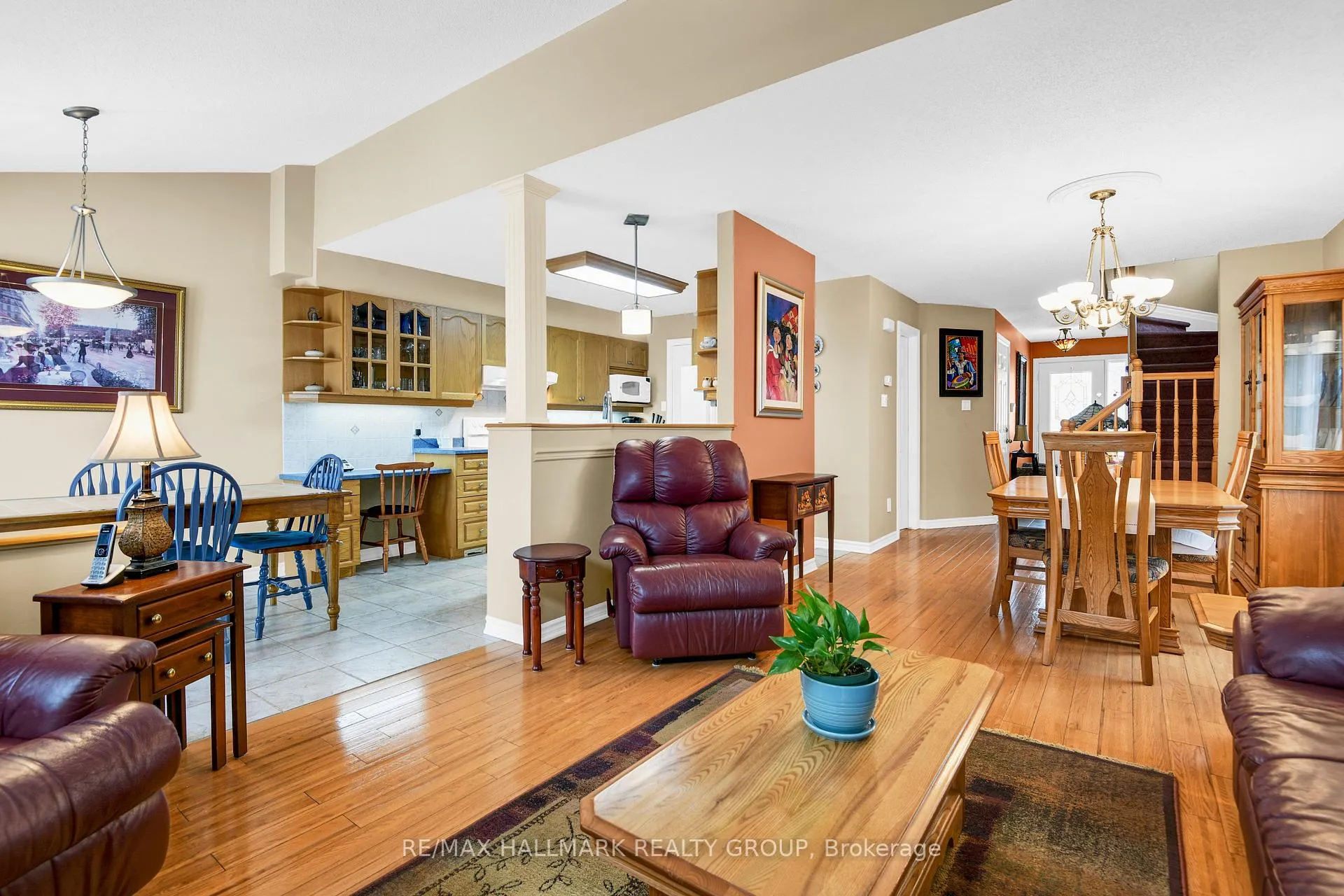 Photo 9 of 56 Roseanne Lane, Ottawa, Blackburn Hamlet (South) — HOMEH