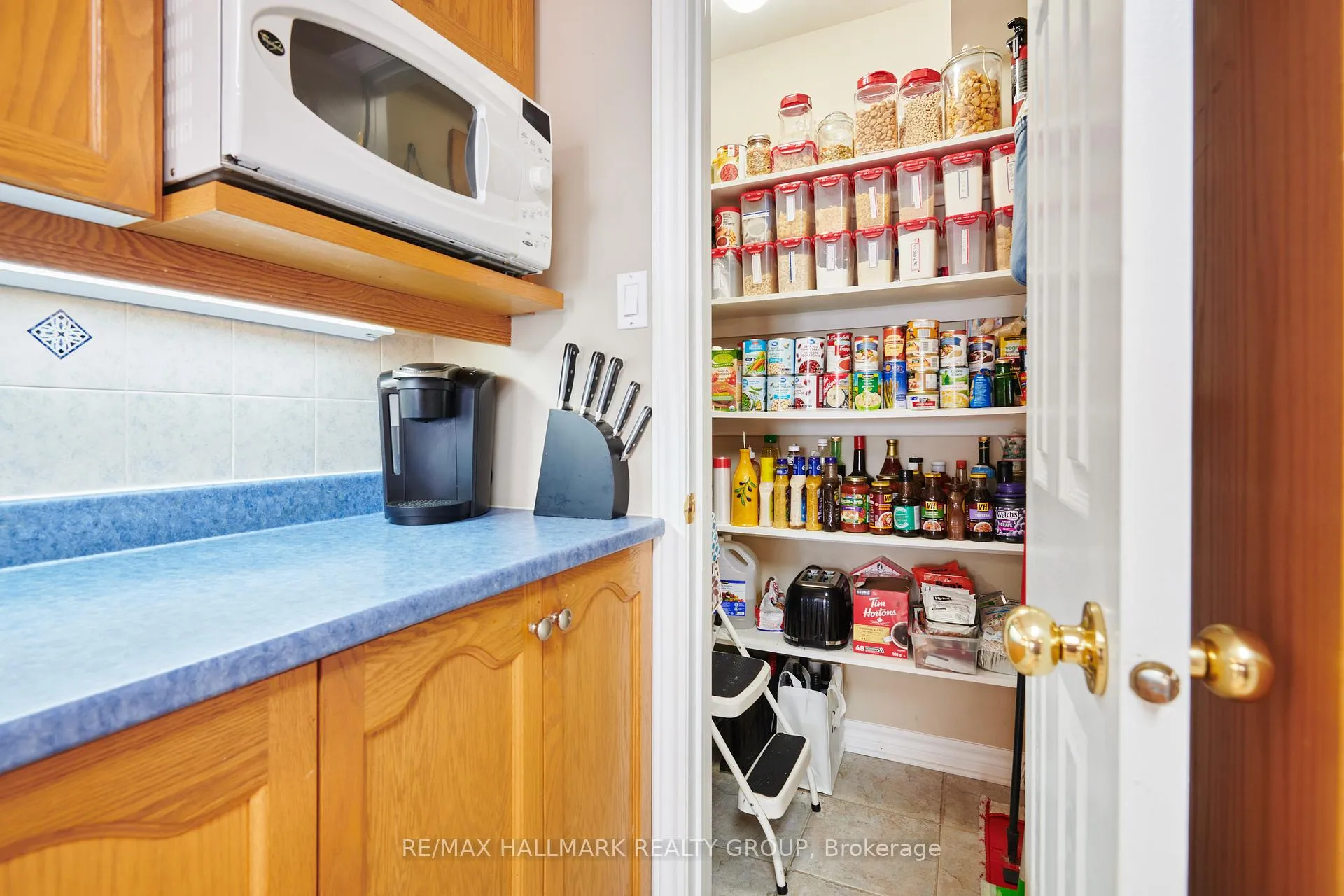 Photo 14 of 56 Roseanne Lane, Ottawa, Blackburn Hamlet (South) — HOMEH