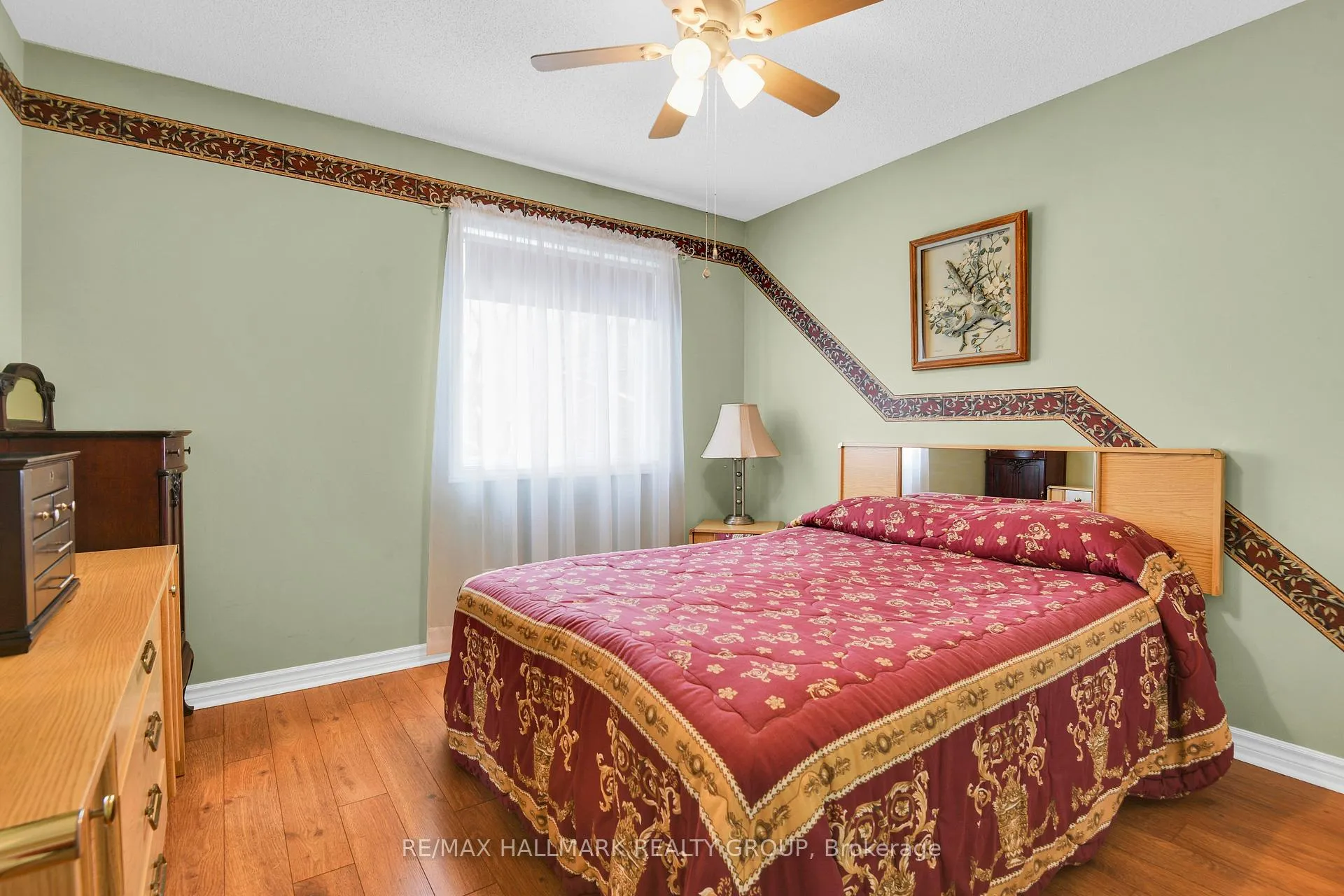Photo 20 of 56 Roseanne Lane, Ottawa, Blackburn Hamlet (South) — HOMEH