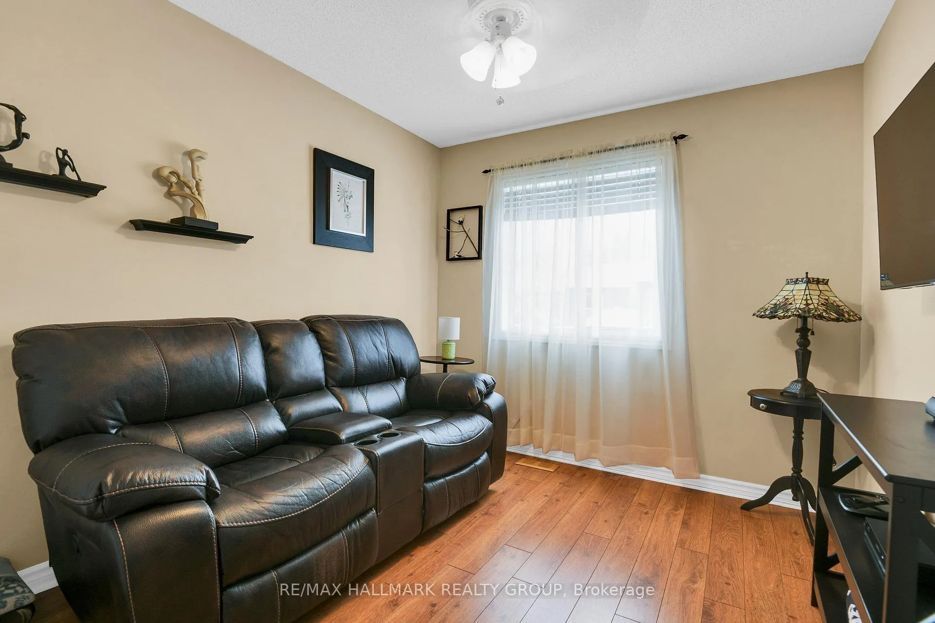 Photo 21 of 56 Roseanne Lane, Ottawa, Blackburn Hamlet (South) — HOMEH