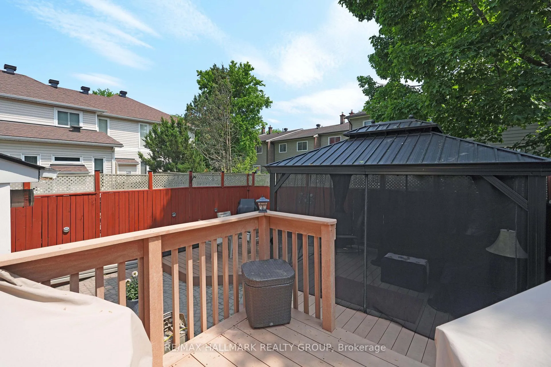 Photo 28 of 56 Roseanne Lane, Ottawa, Blackburn Hamlet (South) — HOMEH