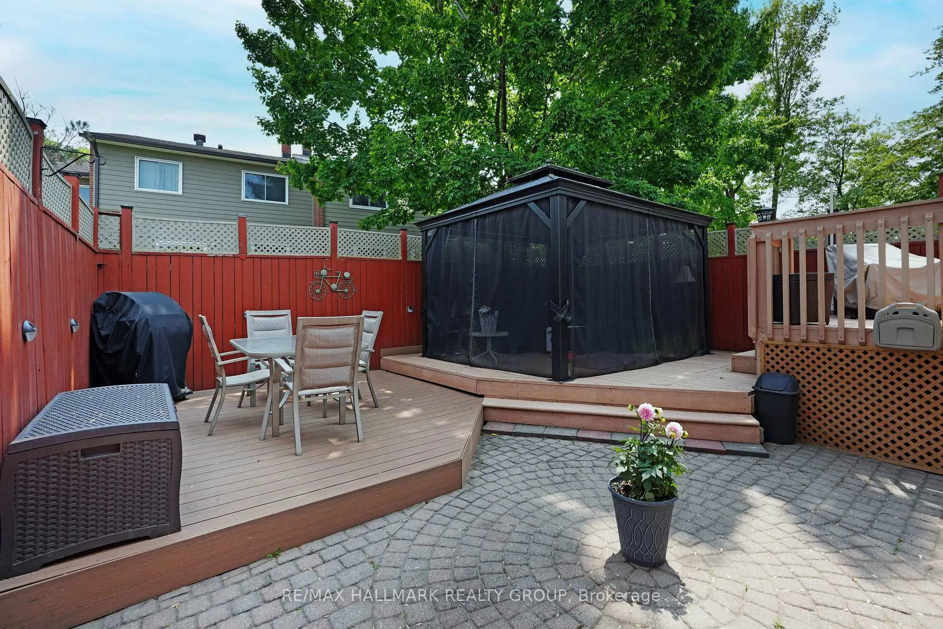Photo 29 of 56 Roseanne Lane, Ottawa, Blackburn Hamlet (South) — HOMEH