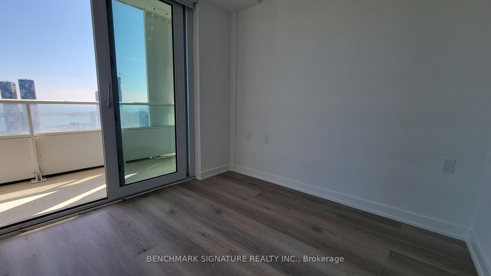 Photo 5 of Unit 4503, 88 Queen St E, Toronto, Church-Yonge Corridor — HOMEH