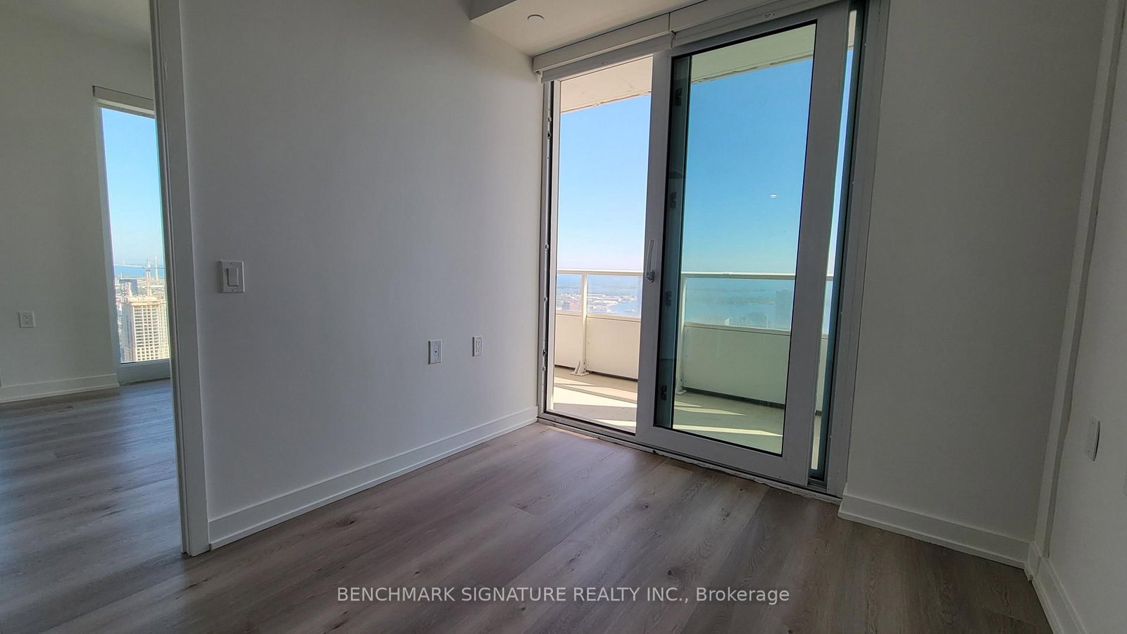 Photo 6 of Unit 4503, 88 Queen St E, Toronto, Church-Yonge Corridor — HOMEH
