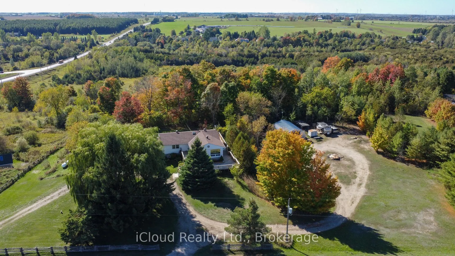 Photo 1 of 29 Grand View Road, Amaranth, Rural Amaranth — HOMEH