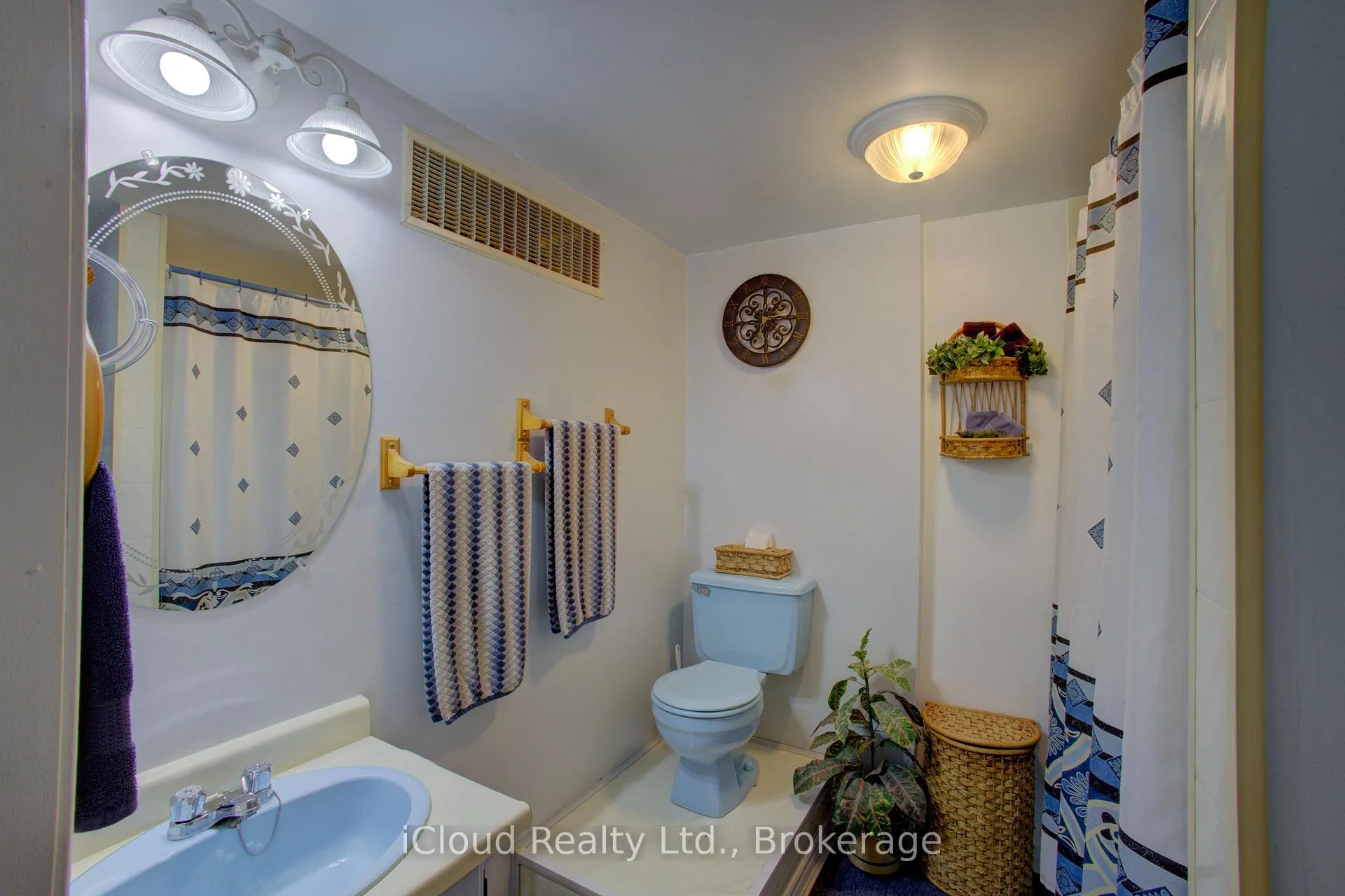 Photo 416 of 29 Grand View Road, Amaranth, Rural Amaranth — HOMEH