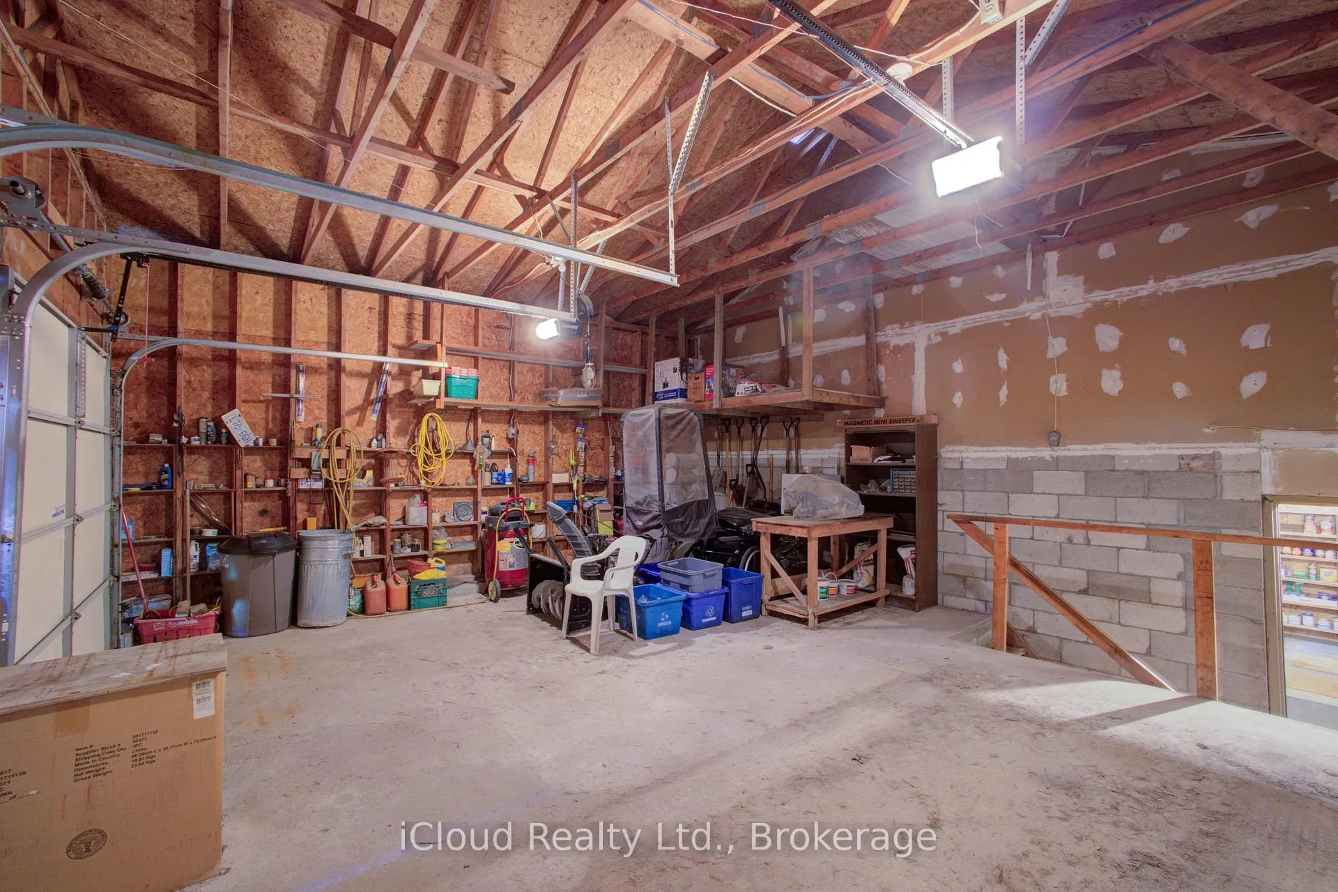 Photo 575 of 29 Grand View Road, Amaranth, Rural Amaranth — HOMEH