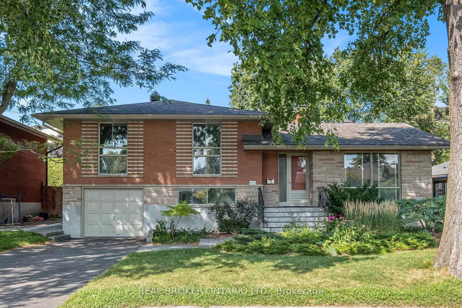 Photo 1 of 805 Nicholson Avenue, Ottawa, Mooneys Bay/Riverside Park — HOMEH