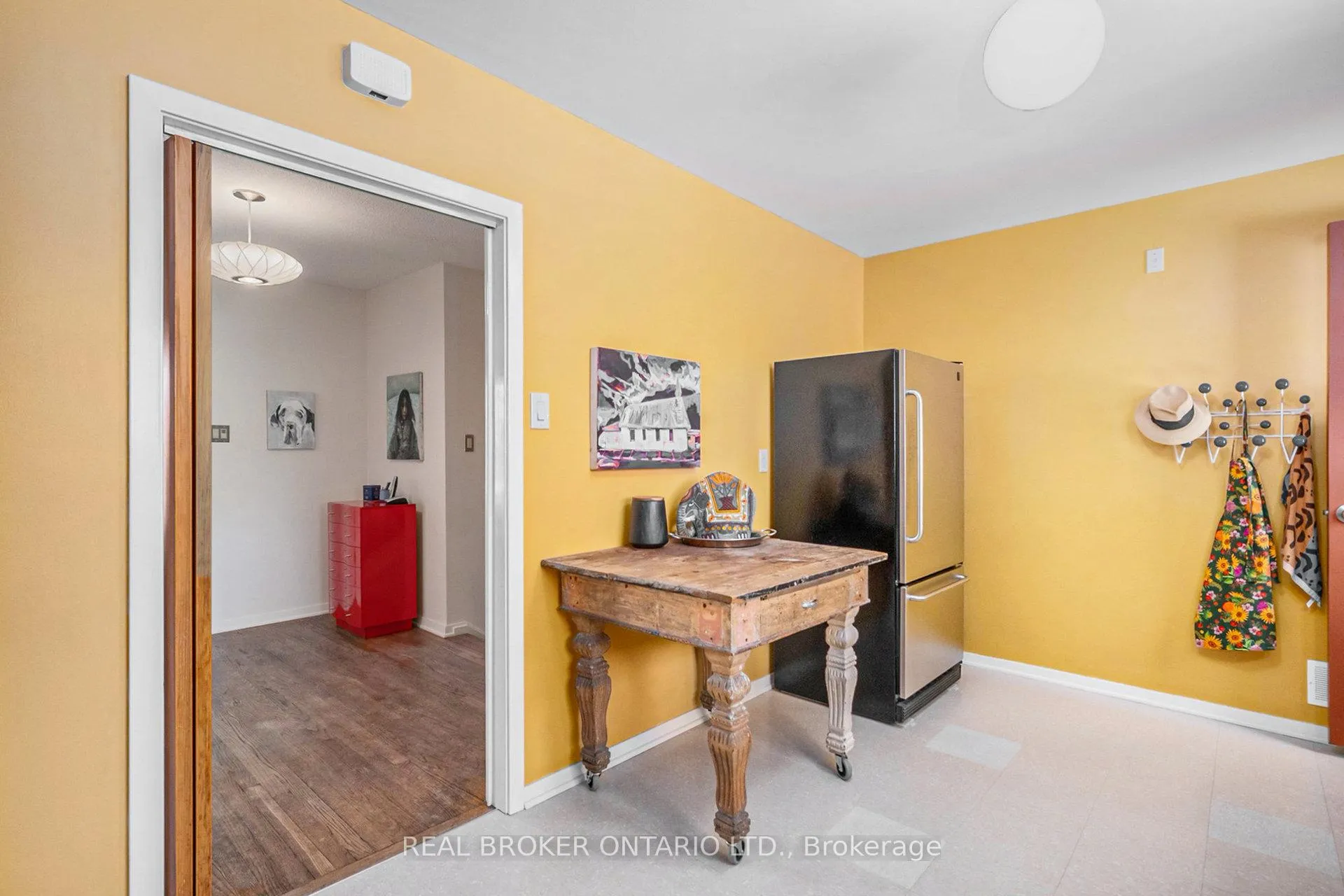 Photo 11 of 805 Nicholson Avenue, Ottawa, Mooneys Bay/Riverside Park — HOMEH