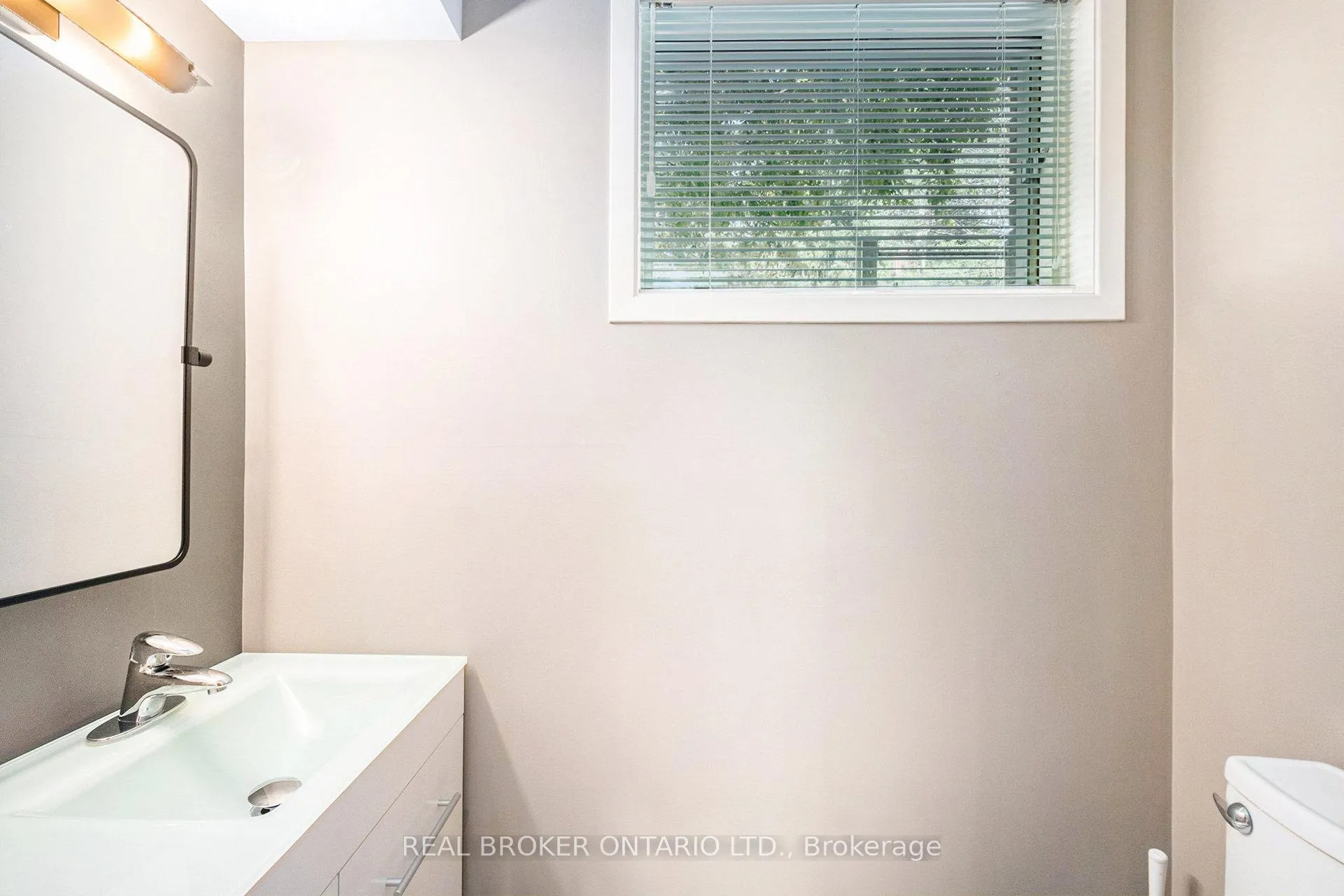 Photo 23 of 805 Nicholson Avenue, Ottawa, Mooneys Bay/Riverside Park — HOMEH