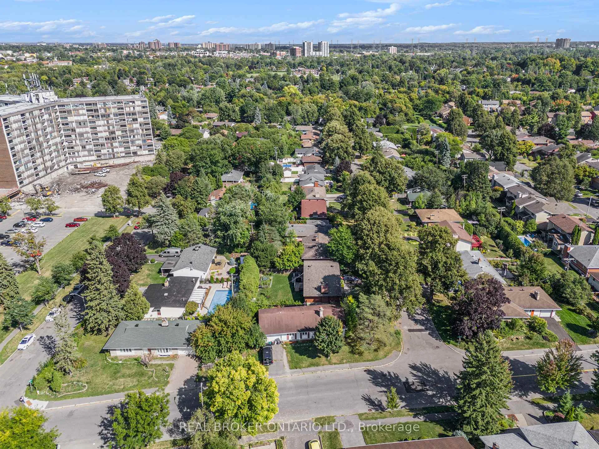 Photo 30 of 805 Nicholson Avenue, Ottawa, Mooneys Bay/Riverside Park — HOMEH