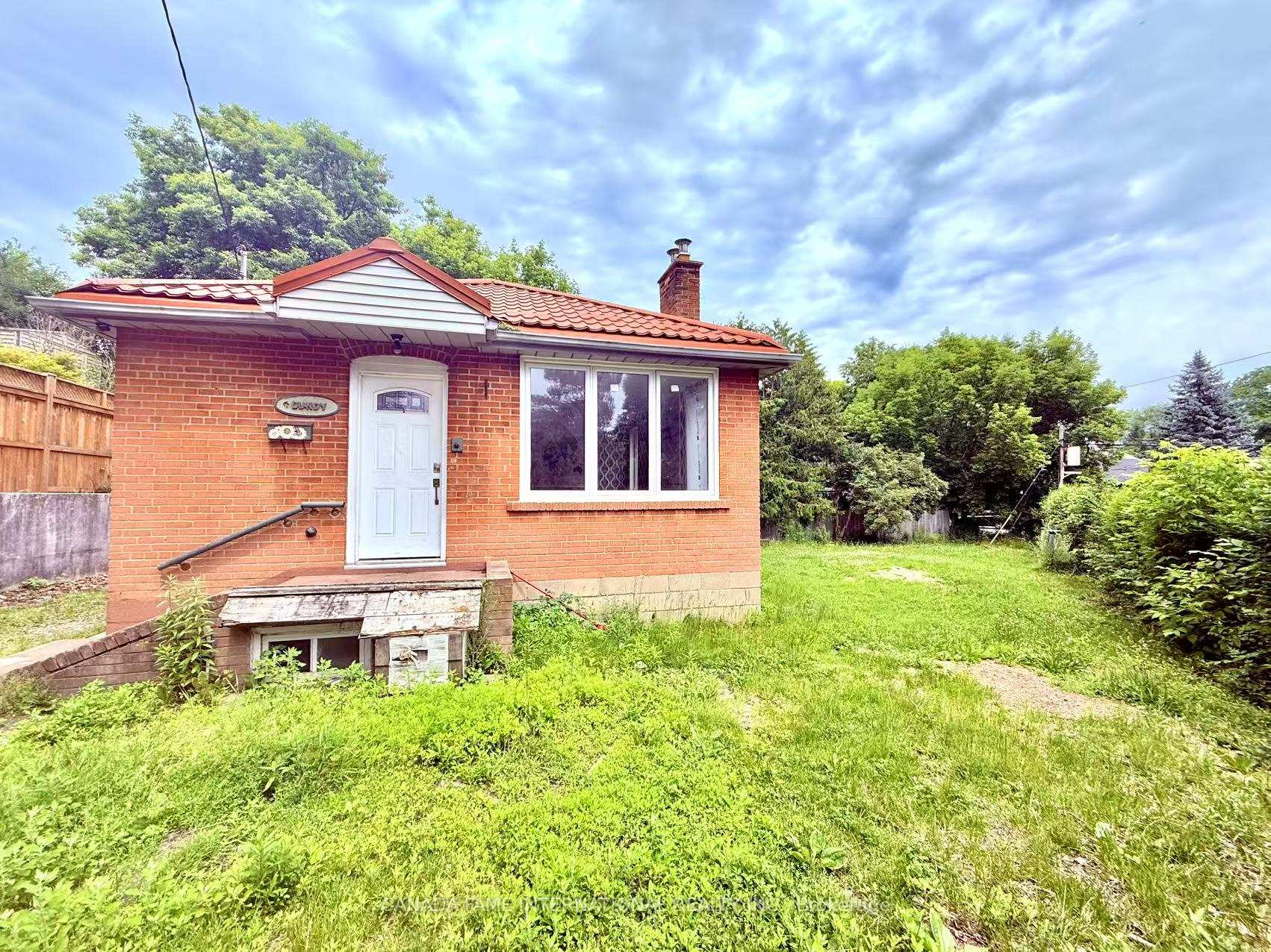 Front of 1 Lundy Avenue