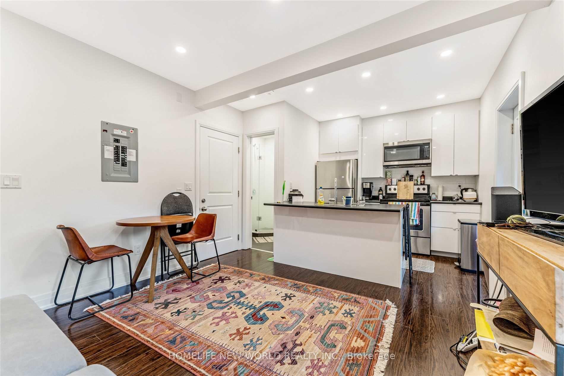 Photo 2 of Unit 2, 331 Grace Street, Toronto, Palmerston-Little Italy — HOMEH
