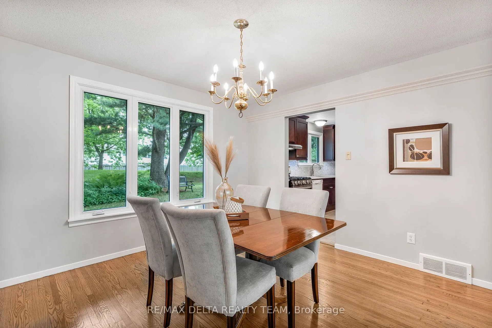 Photo 6 of 27 Burndale Road, Ottawa, Blackburn Hamlet — HOMEH