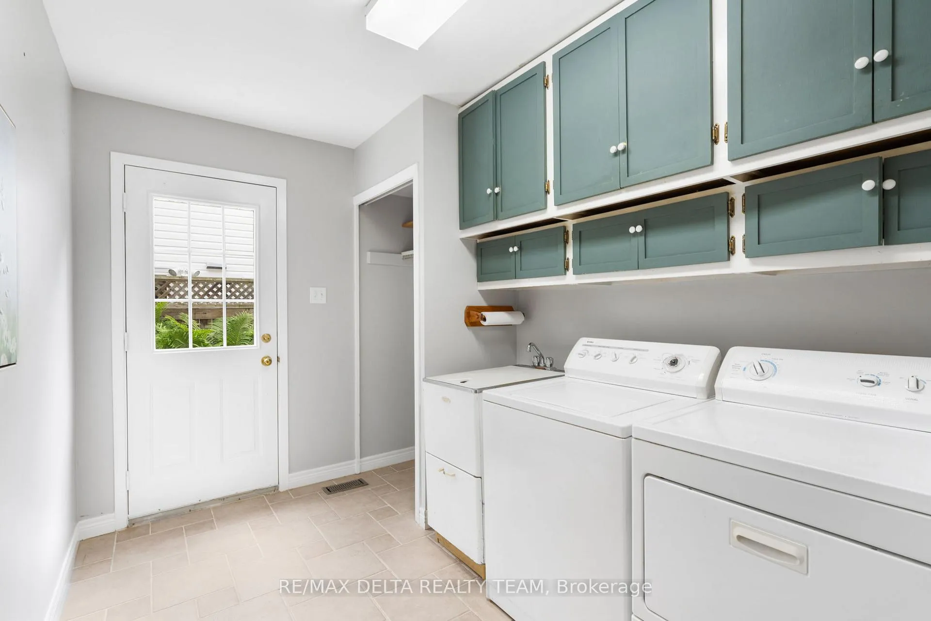 Photo 17 of 27 Burndale Road, Ottawa, Blackburn Hamlet — HOMEH