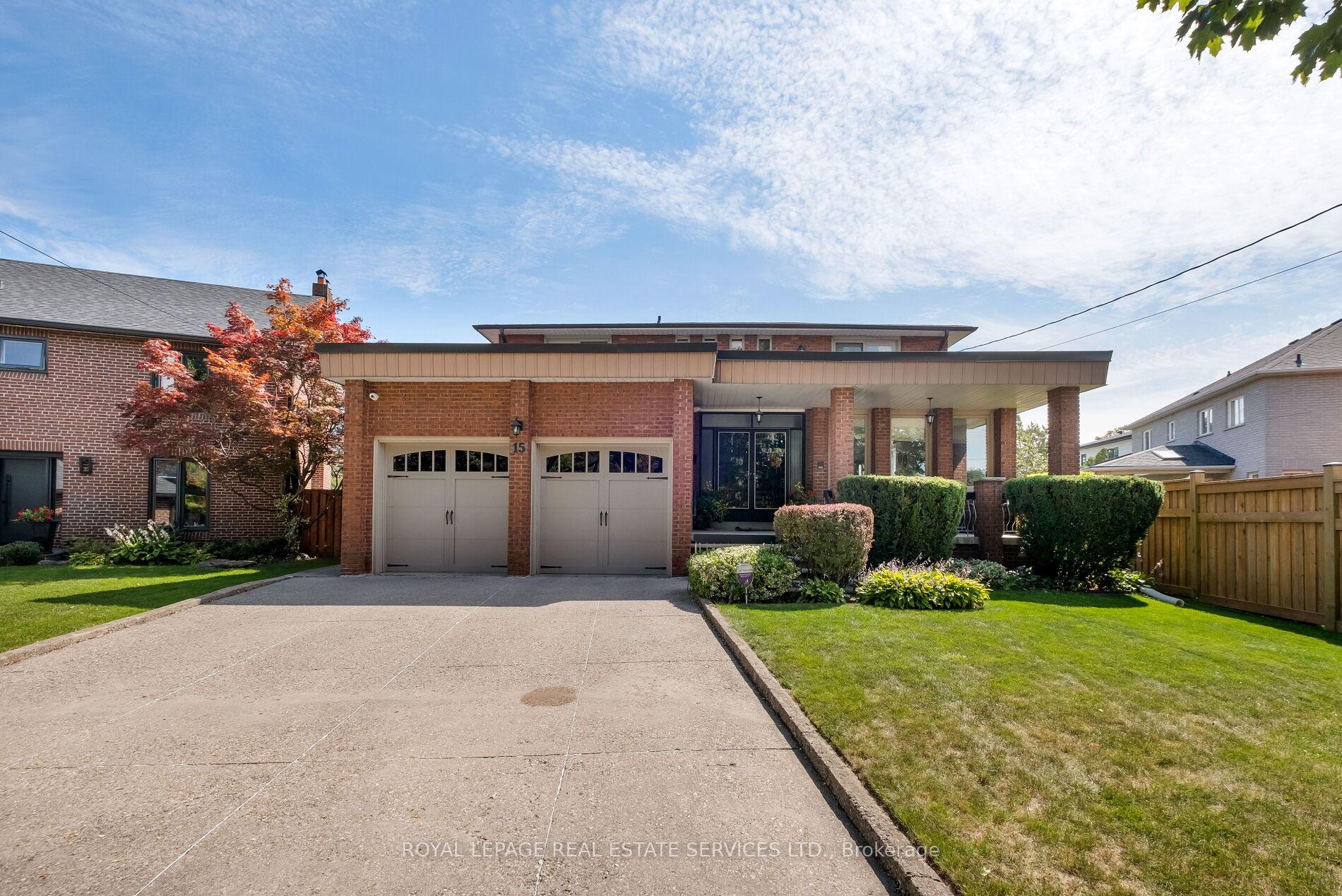 Front of 15 Westroyal Road
