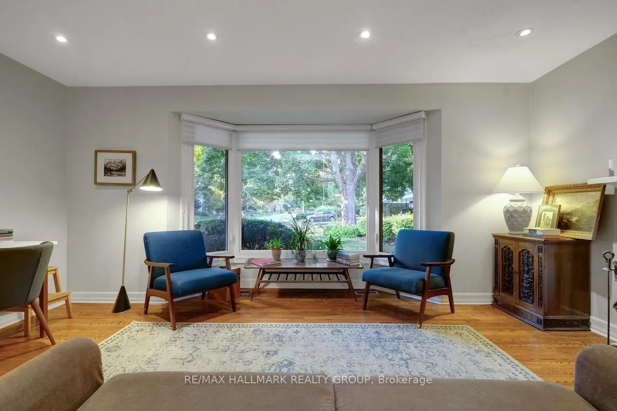 Photo 8 of 599 Duff Crescent, Ottawa, Beacon Hill North — HOMEH