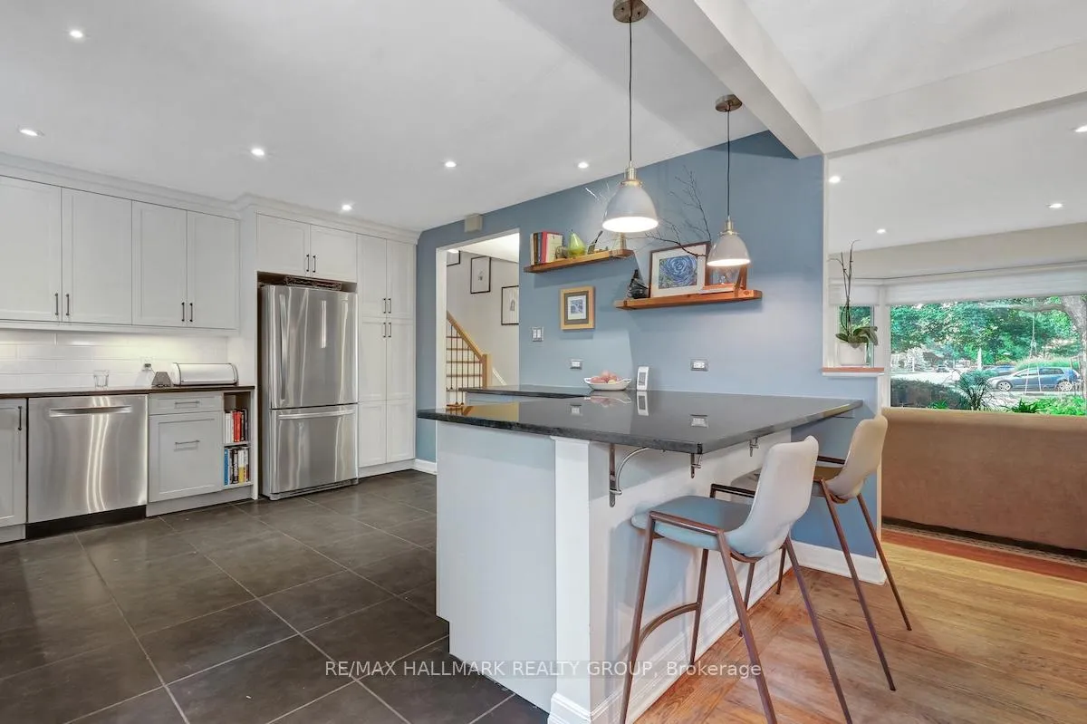 Photo 11 of 599 Duff Crescent, Ottawa, Beacon Hill North — HOMEH