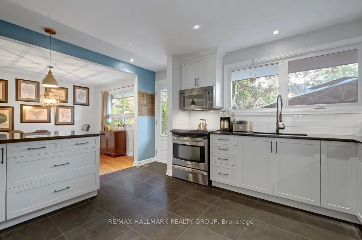 Photo 15 of 599 Duff Crescent, Ottawa, Beacon Hill North — HOMEH