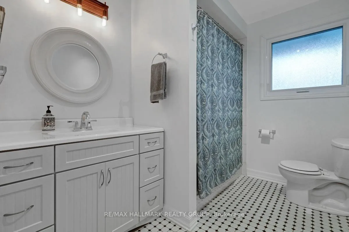 Photo 18 of 599 Duff Crescent, Ottawa, Beacon Hill North — HOMEH