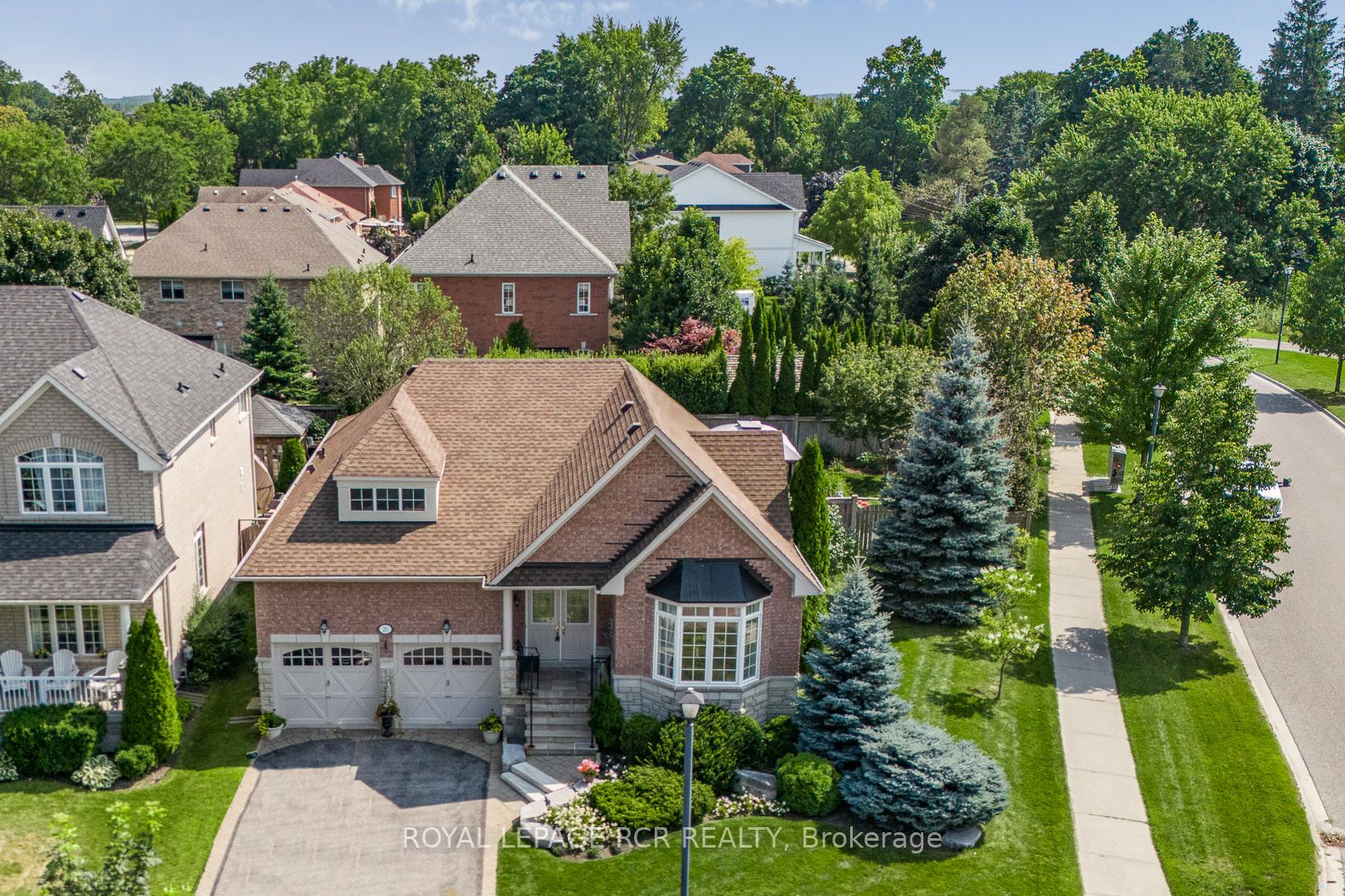 Photo 2 of 20 Rosena Lane, Uxbridge — HOMEH