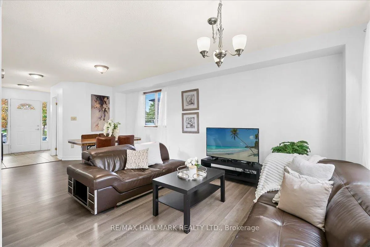 Photo 12 of 3 Masters Drive, Barrie, East Bayfield — HOMEH