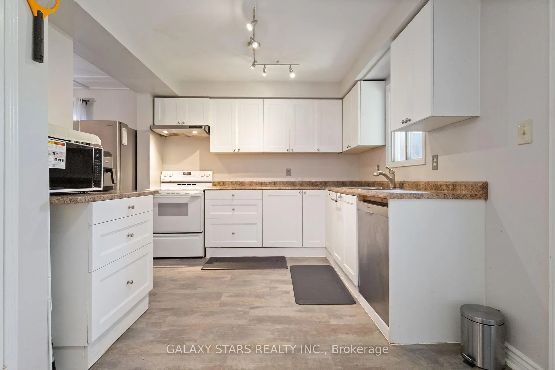Photo 17 of 119 Sullivan Drive, Ajax, Central — HOMEH