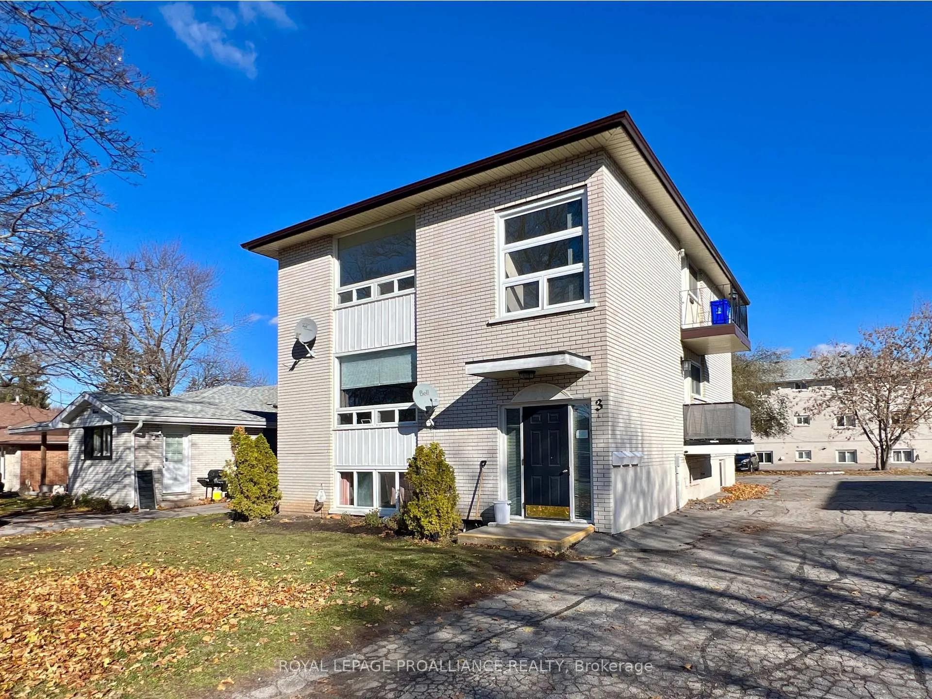 Photo 1 of Unit 3, 3 Glenarden Crescent, Belleville, Belleville Ward — HOMEH