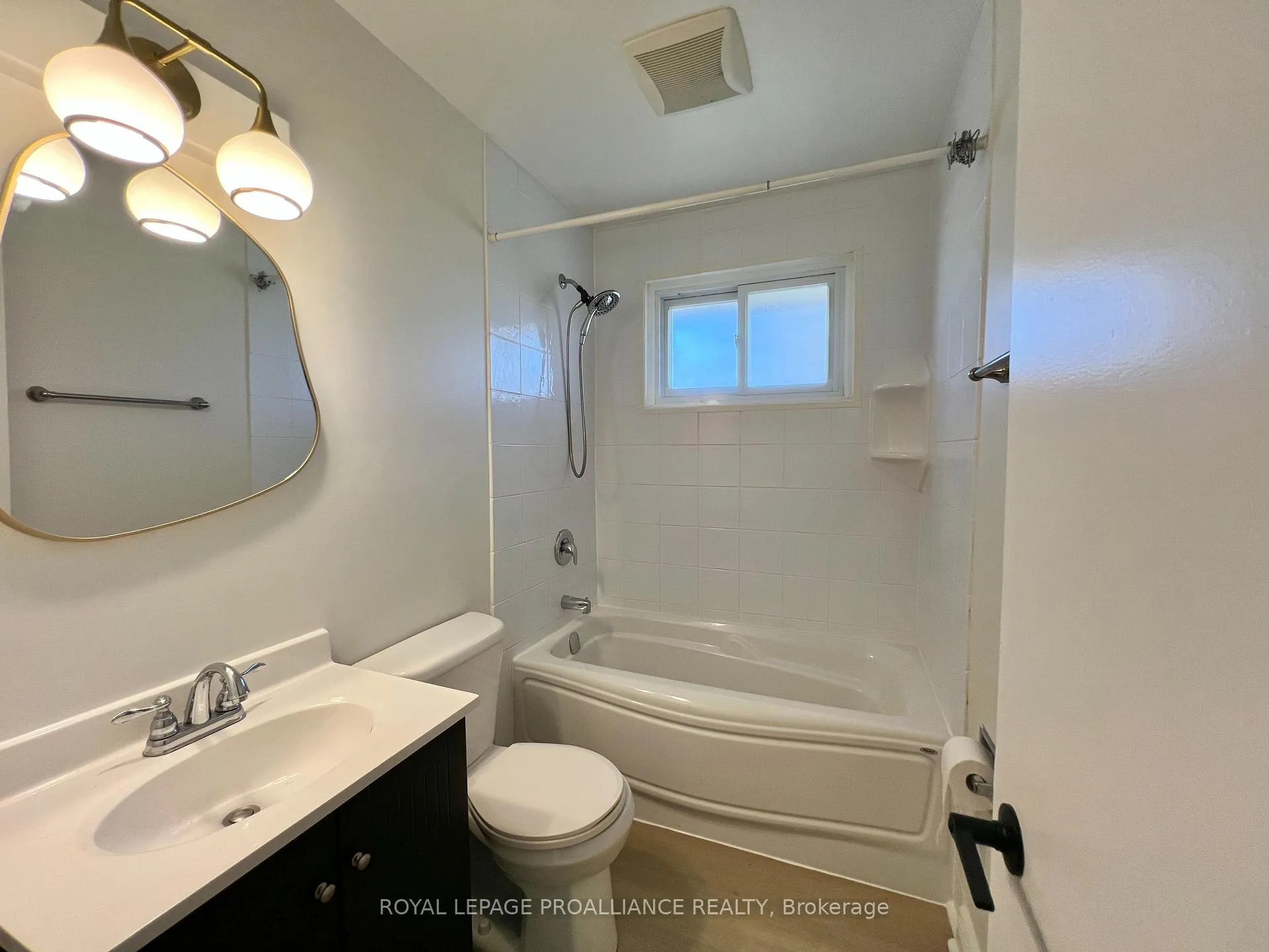 Photo 9 of Unit 3, 3 Glenarden Crescent, Belleville, Belleville Ward — HOMEH