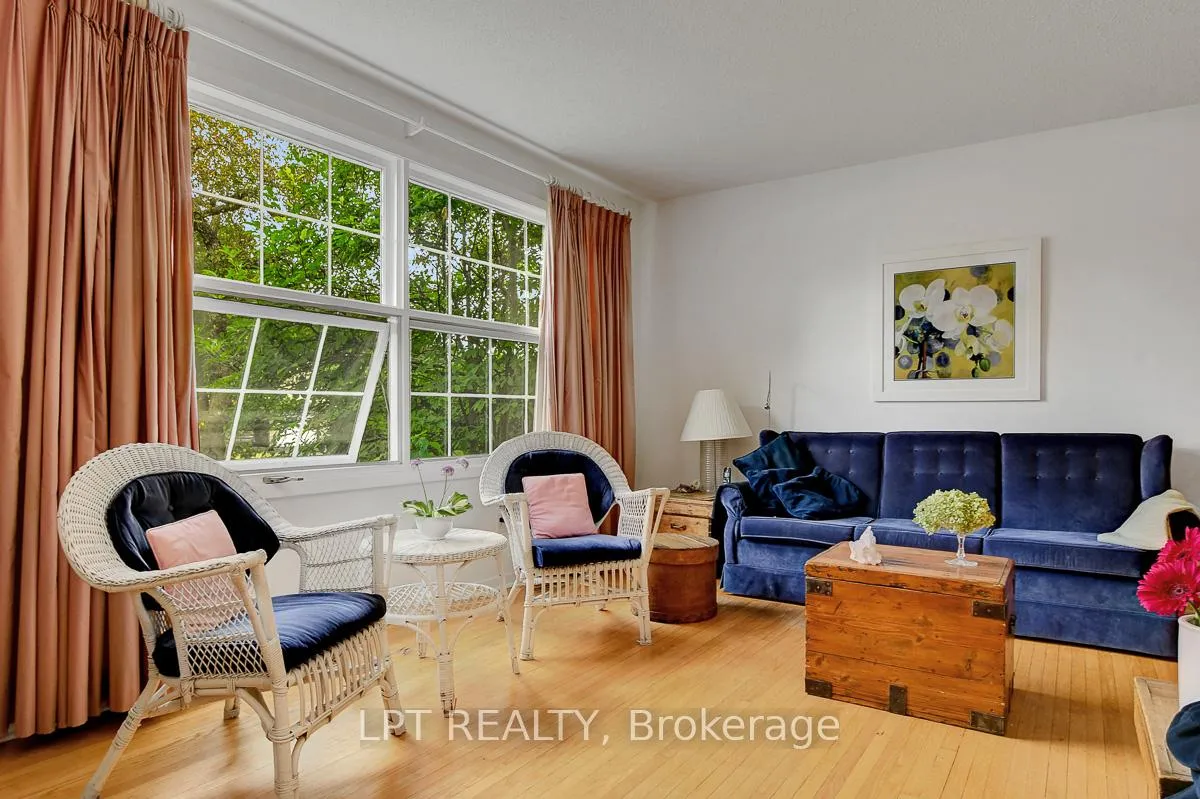 Photo 13 of 3008 McCarthy Road, Ottawa, Riverside Park South — HOMEH