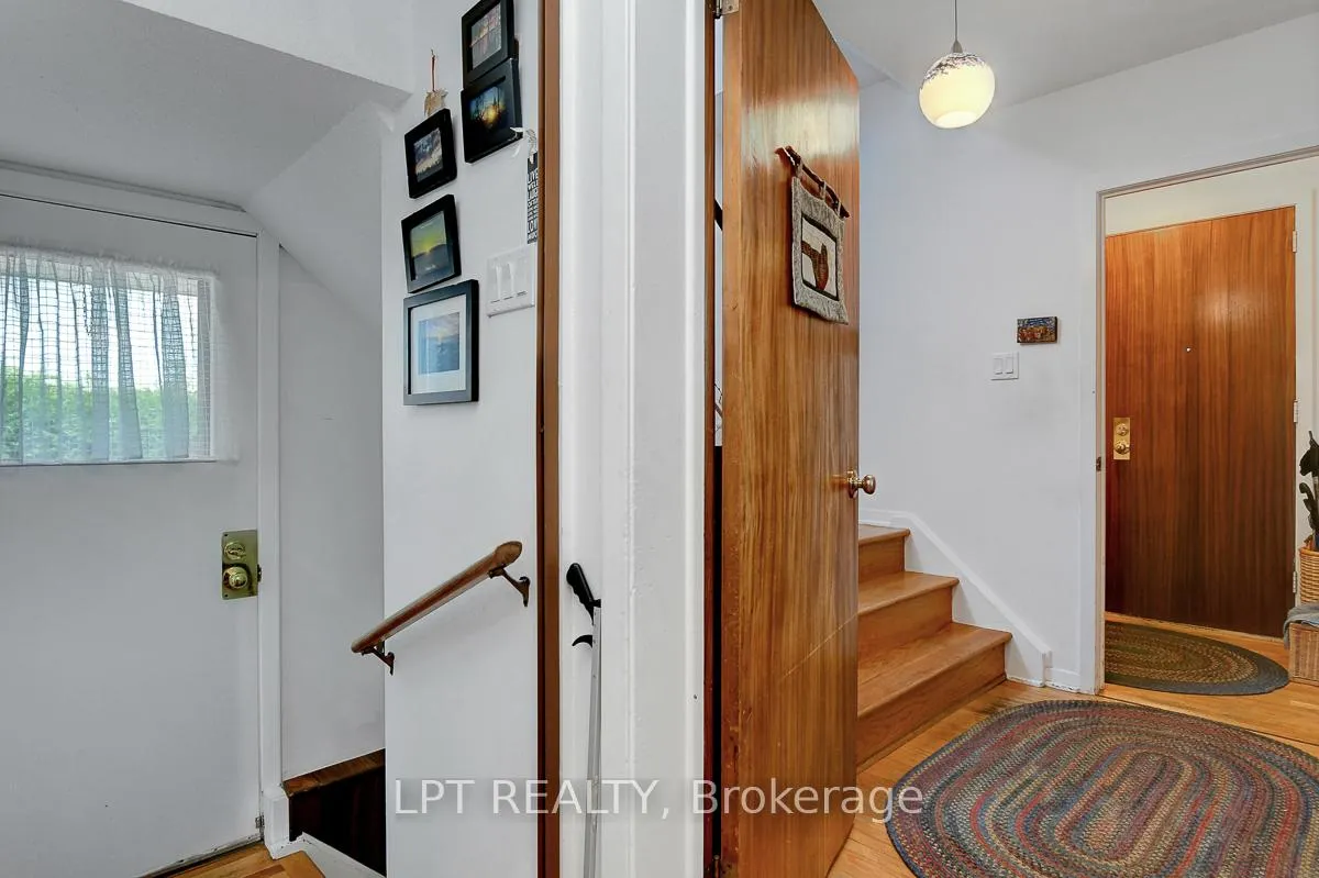 Photo 34 of 3008 McCarthy Road, Ottawa, Riverside Park South — HOMEH