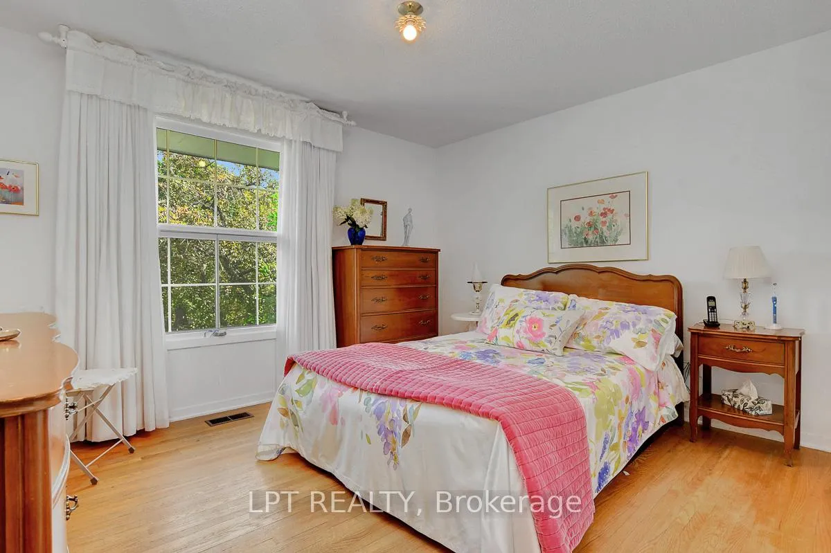Photo 40 of 3008 McCarthy Road, Ottawa, Riverside Park South — HOMEH