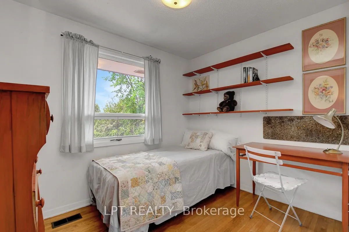 Photo 44 of 3008 McCarthy Road, Ottawa, Riverside Park South — HOMEH