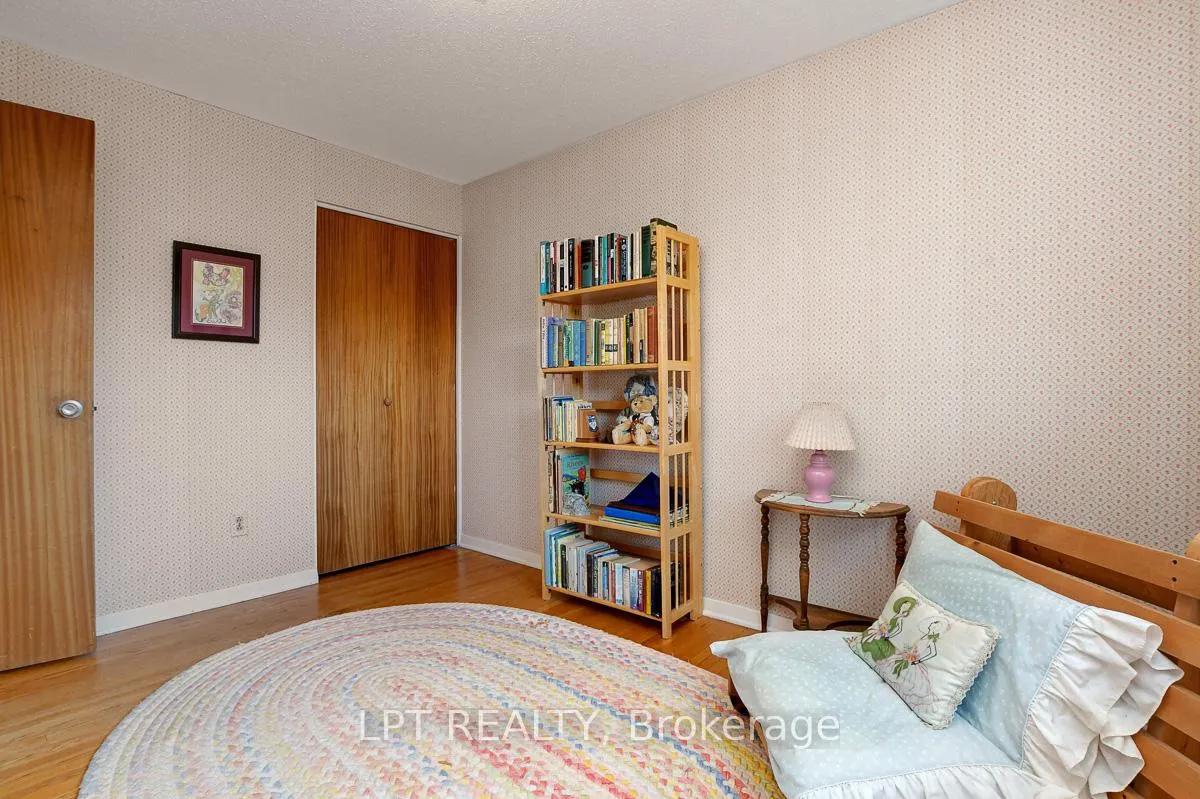 Photo 53 of 3008 McCarthy Road, Ottawa, Riverside Park South — HOMEH