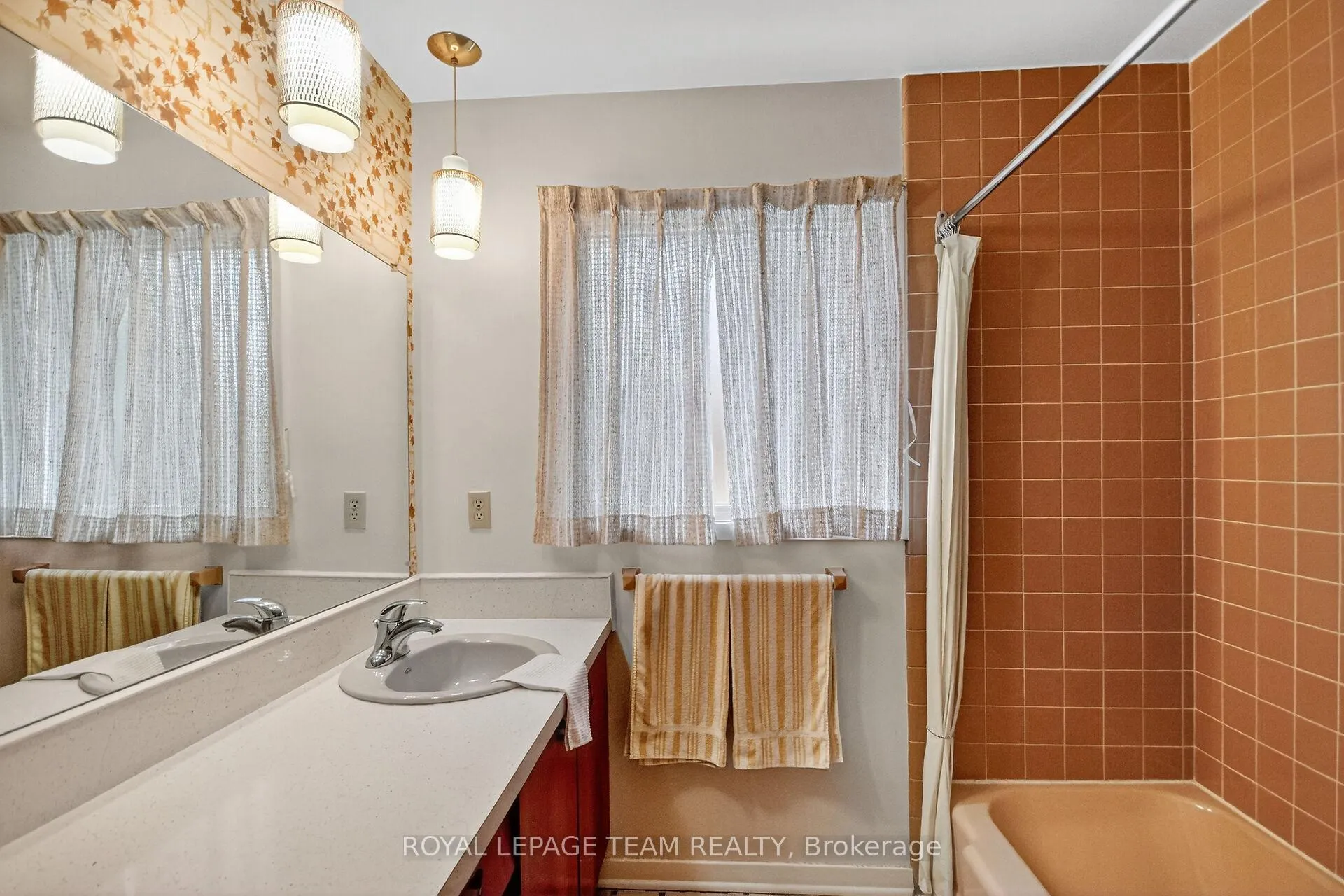Photo 100 of 1293 Dowler Avenue, Ottawa, Alta Vista — HOMEH