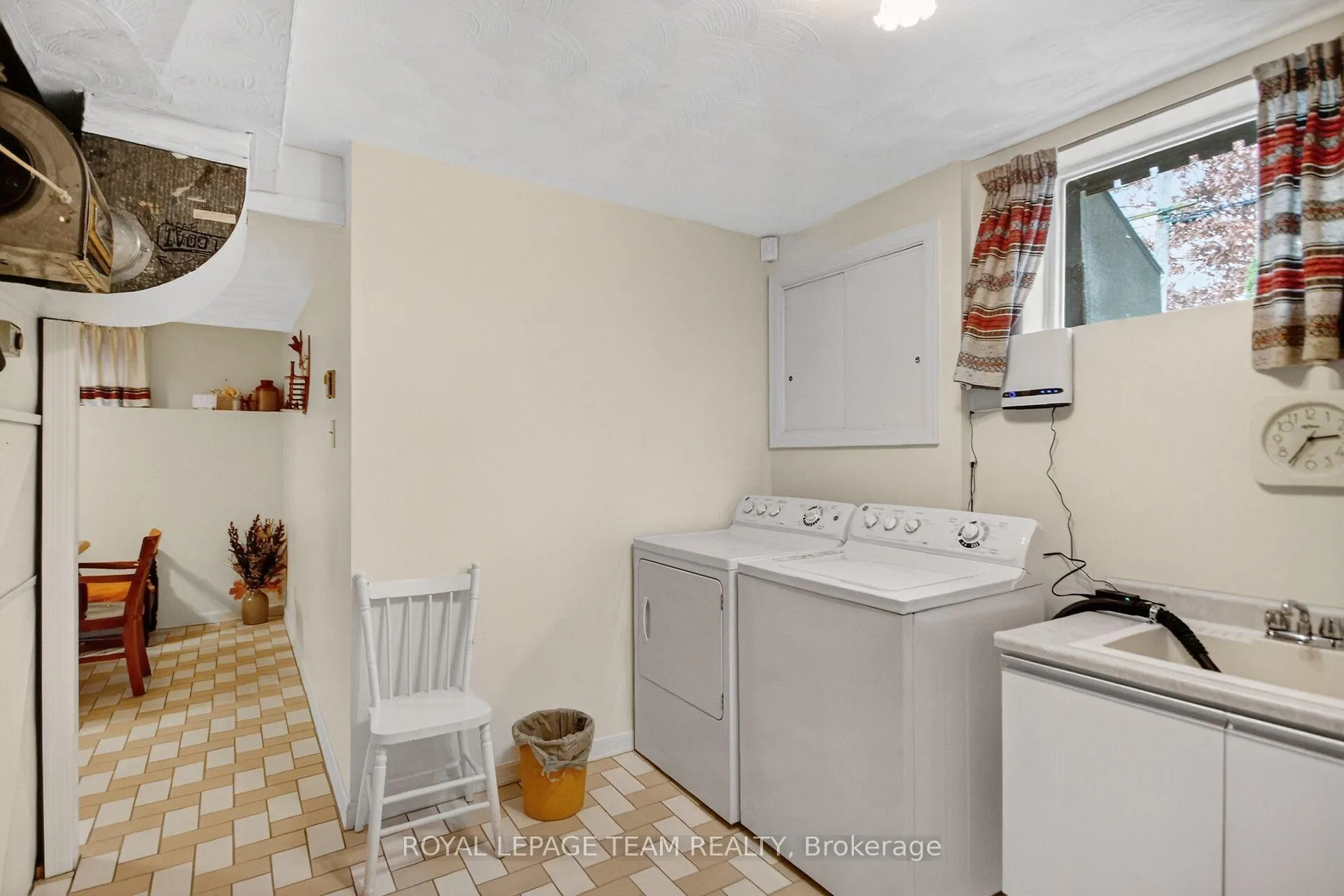Photo 134 of 1293 Dowler Avenue, Ottawa, Alta Vista — HOMEH
