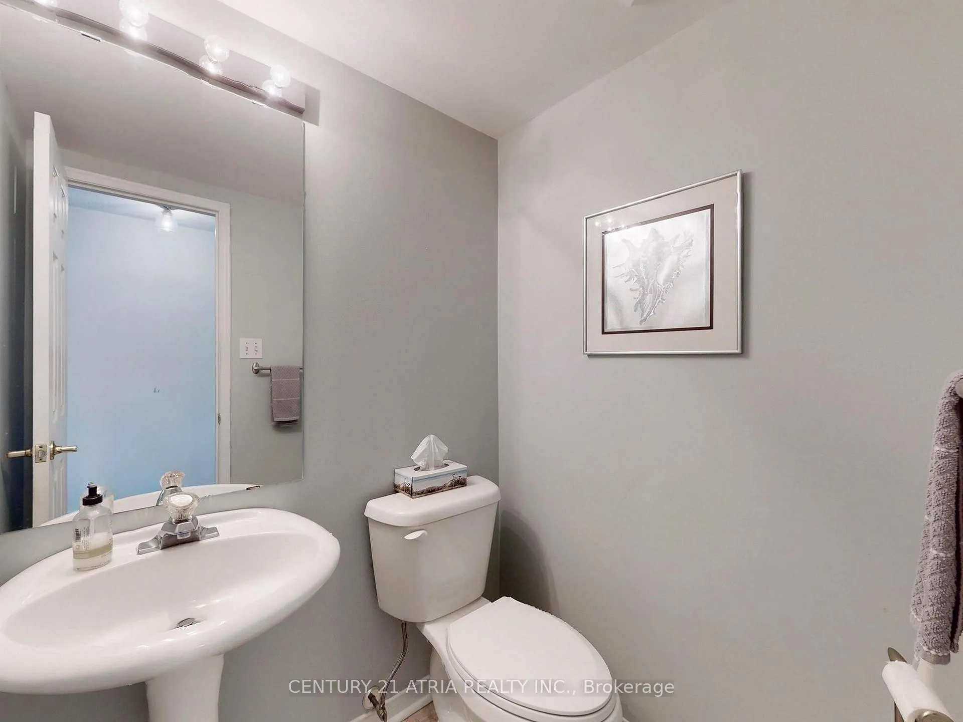 Photo 15 of 16 Stiles Avenue, Aurora, Bayview Wellington — HOMEH