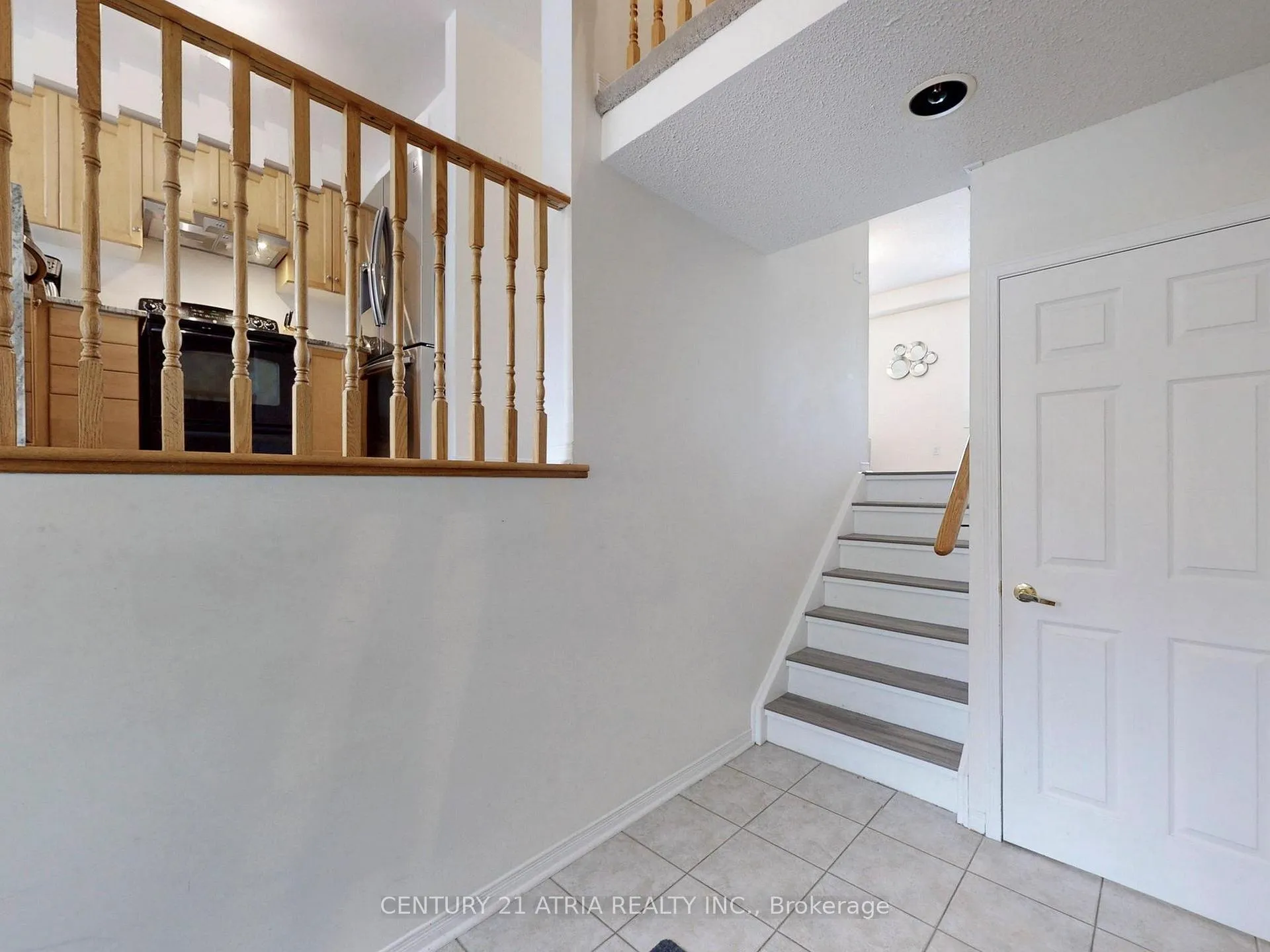 Photo 16 of 16 Stiles Avenue, Aurora, Bayview Wellington — HOMEH
