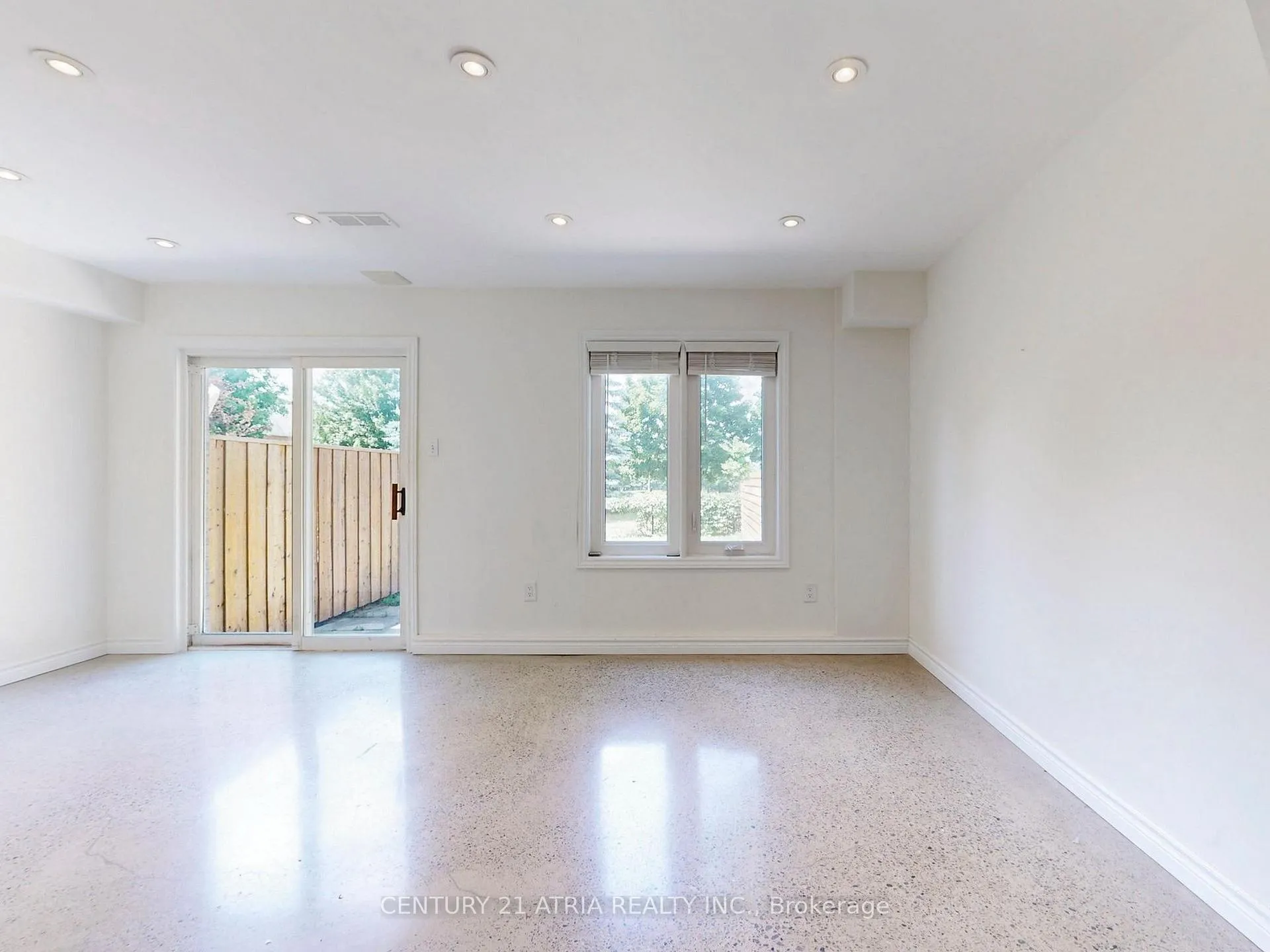 Photo 27 of 16 Stiles Avenue, Aurora, Bayview Wellington — HOMEH
