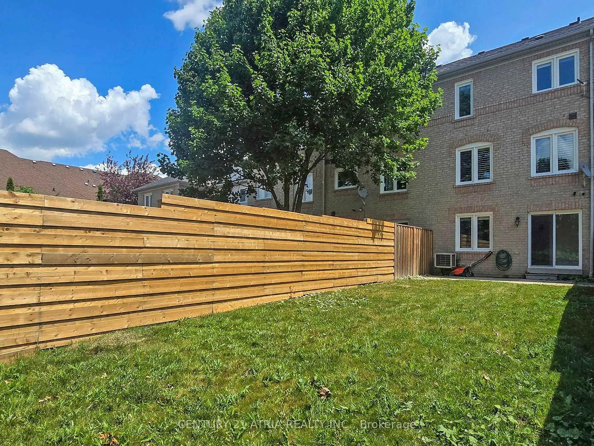 Photo 34 of 16 Stiles Avenue, Aurora, Bayview Wellington — HOMEH