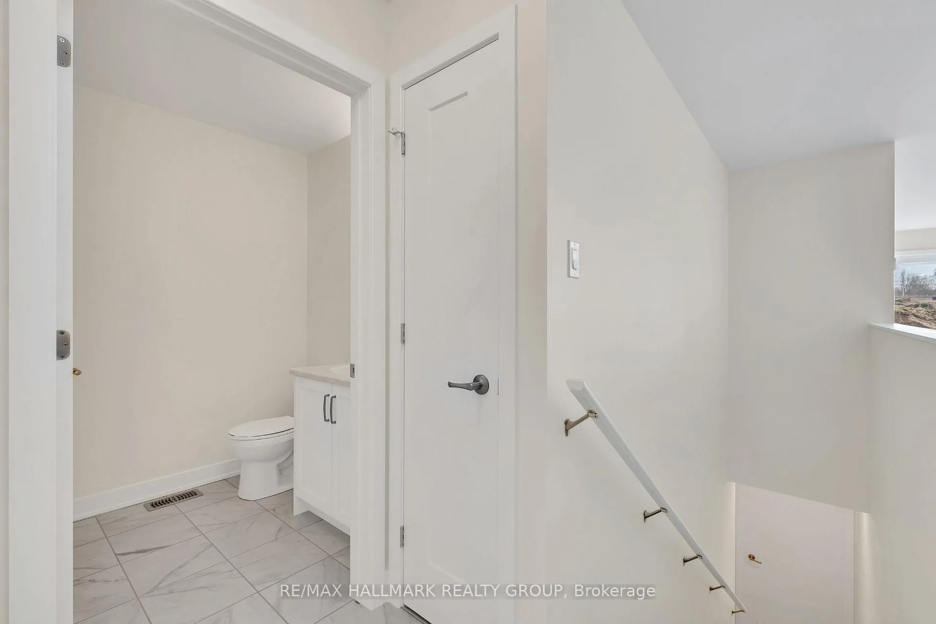 Photo 289 of 188 Seabert Drive, Arnprior — HOMEH