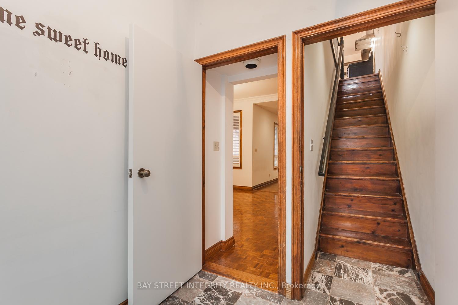 Photo 3 of Unit 2, 261 Markham Street, Toronto, Trinity-Bellwoods — HOMEH